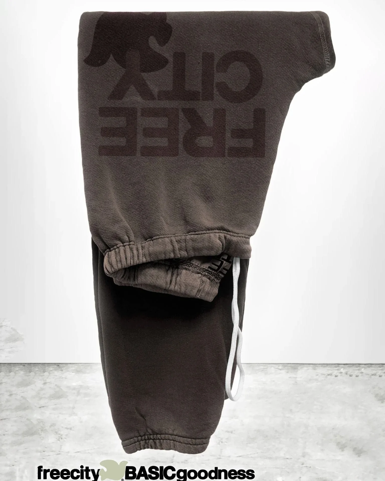 Freecity Large Sweatpant in Coco Pony