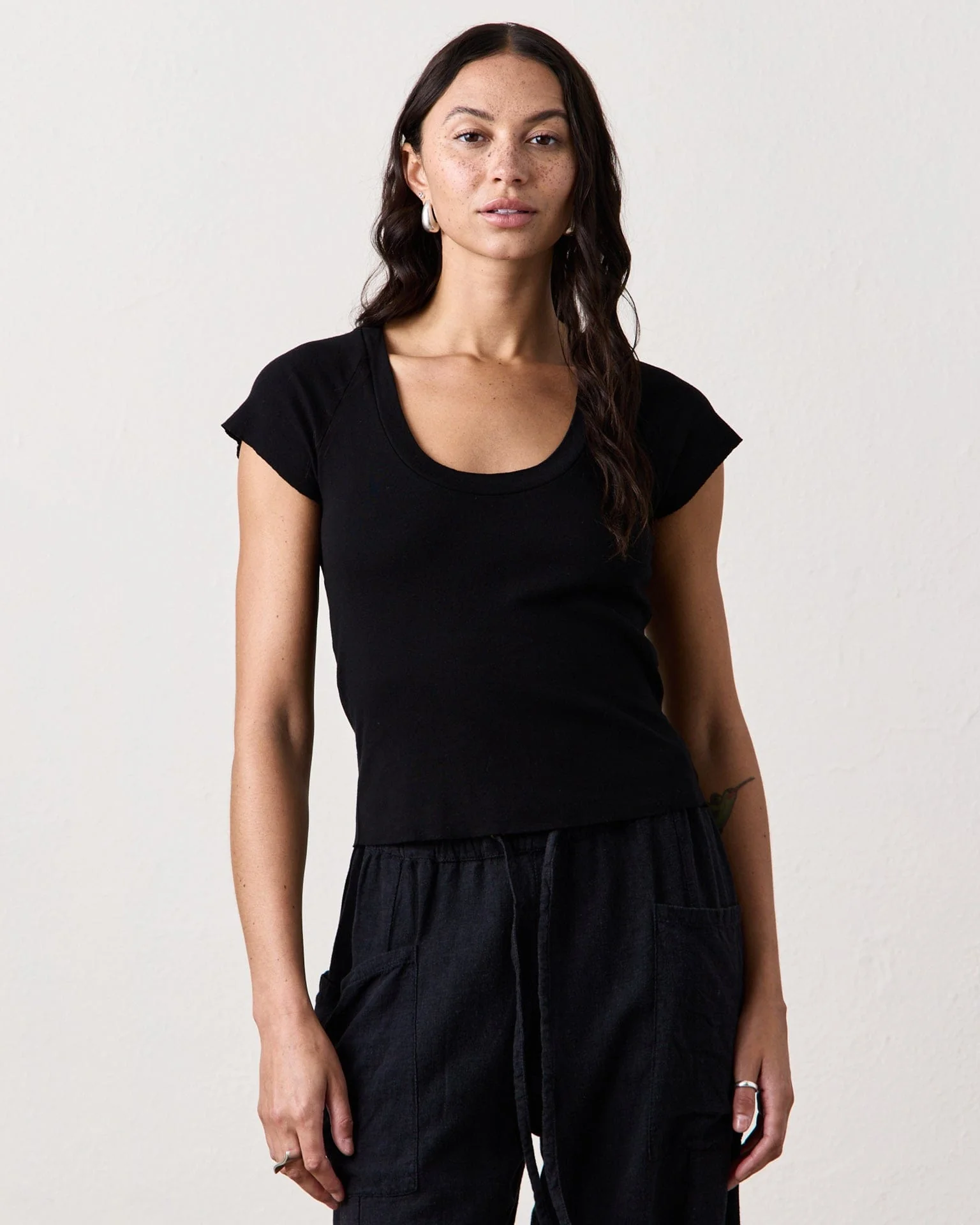 Gia Fitted Rib U Neck in Black