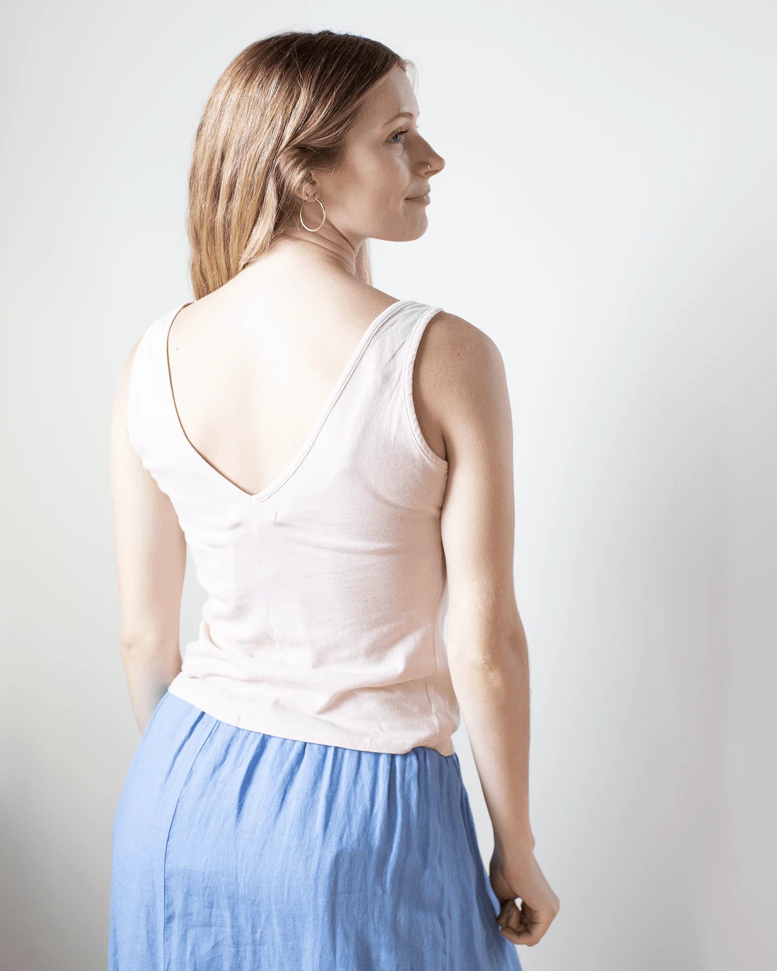 Hannah V Neck Lace Tank in Ballet - Image 4