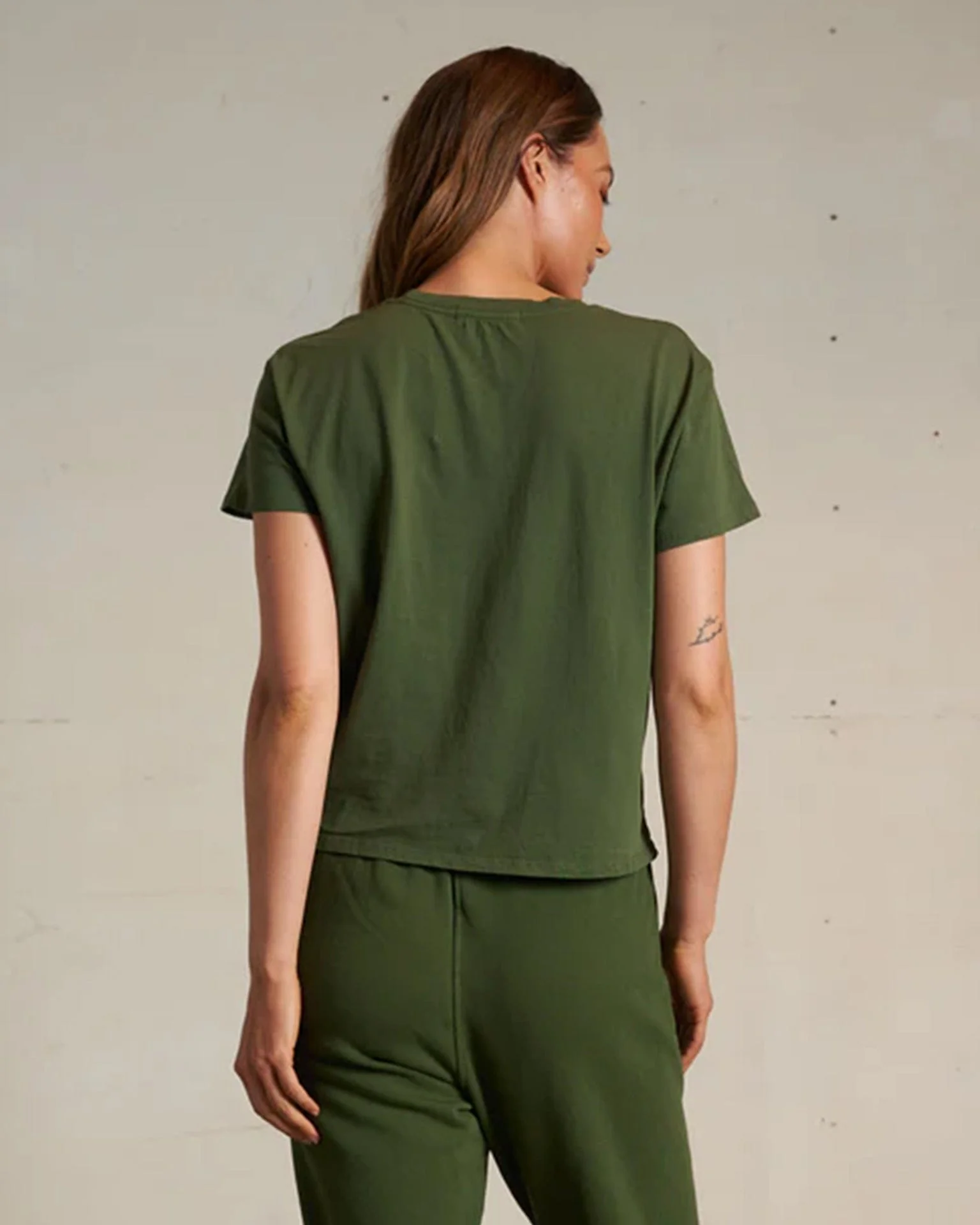 Harley Cotton S/S Boxy Crew Tee in Fern Green - Image 4