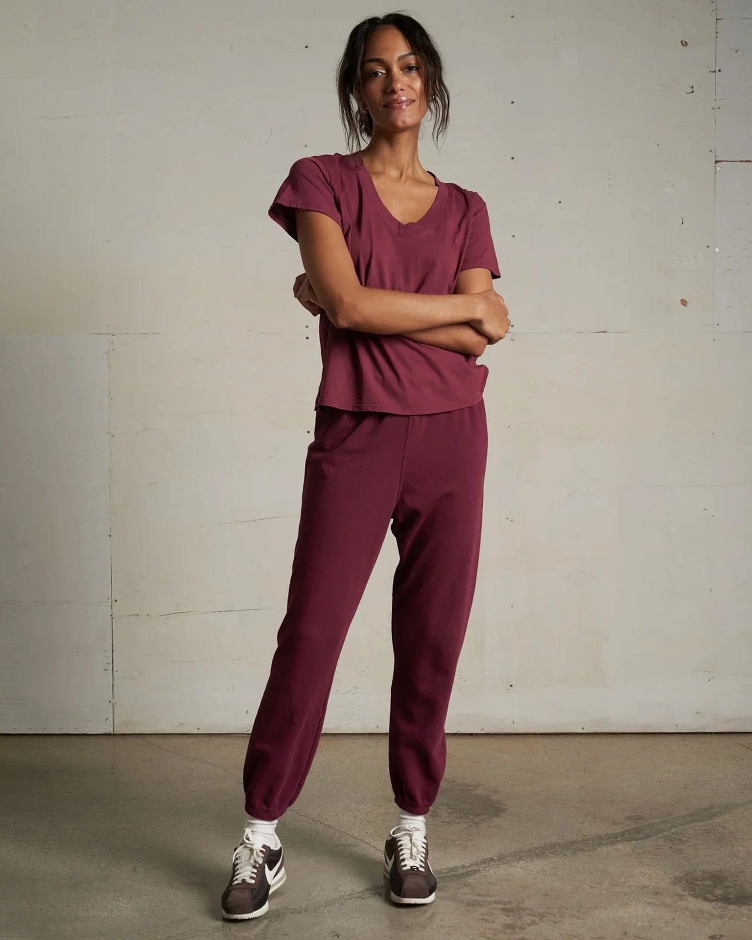 Hendrix Cotton S/S Boxy V Neck Tee in Dark Burgundy - Image 2
