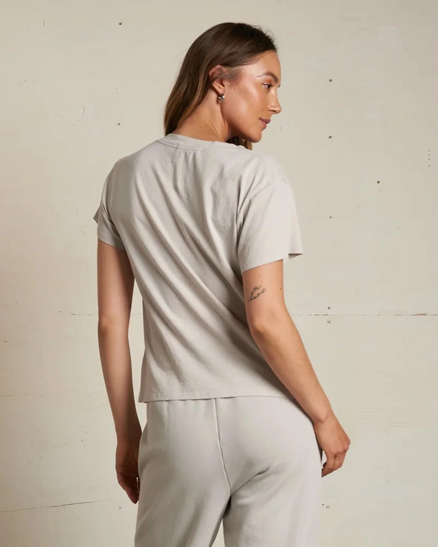 Hendrix Cotton S/S Boxy V Neck Tee in Silver - Image 3