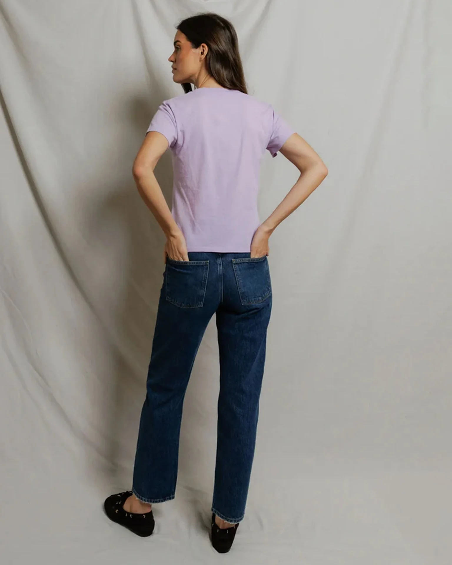 Hendrix - Cotton Short Sleeve Boxy V Neck Tee in Ultraviolet - Image 4