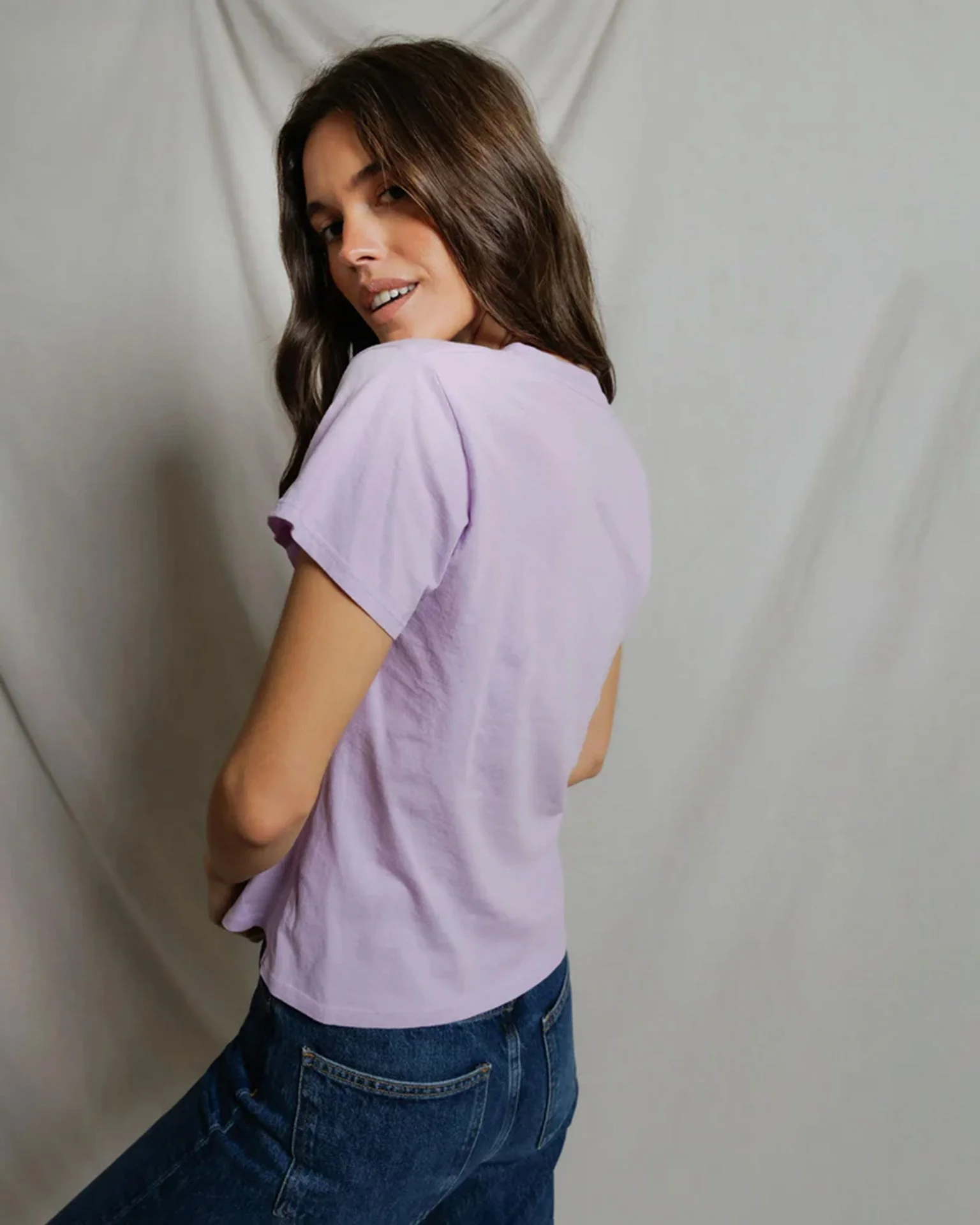 Hendrix - Cotton Short Sleeve Boxy V Neck Tee in Ultraviolet - Image 5