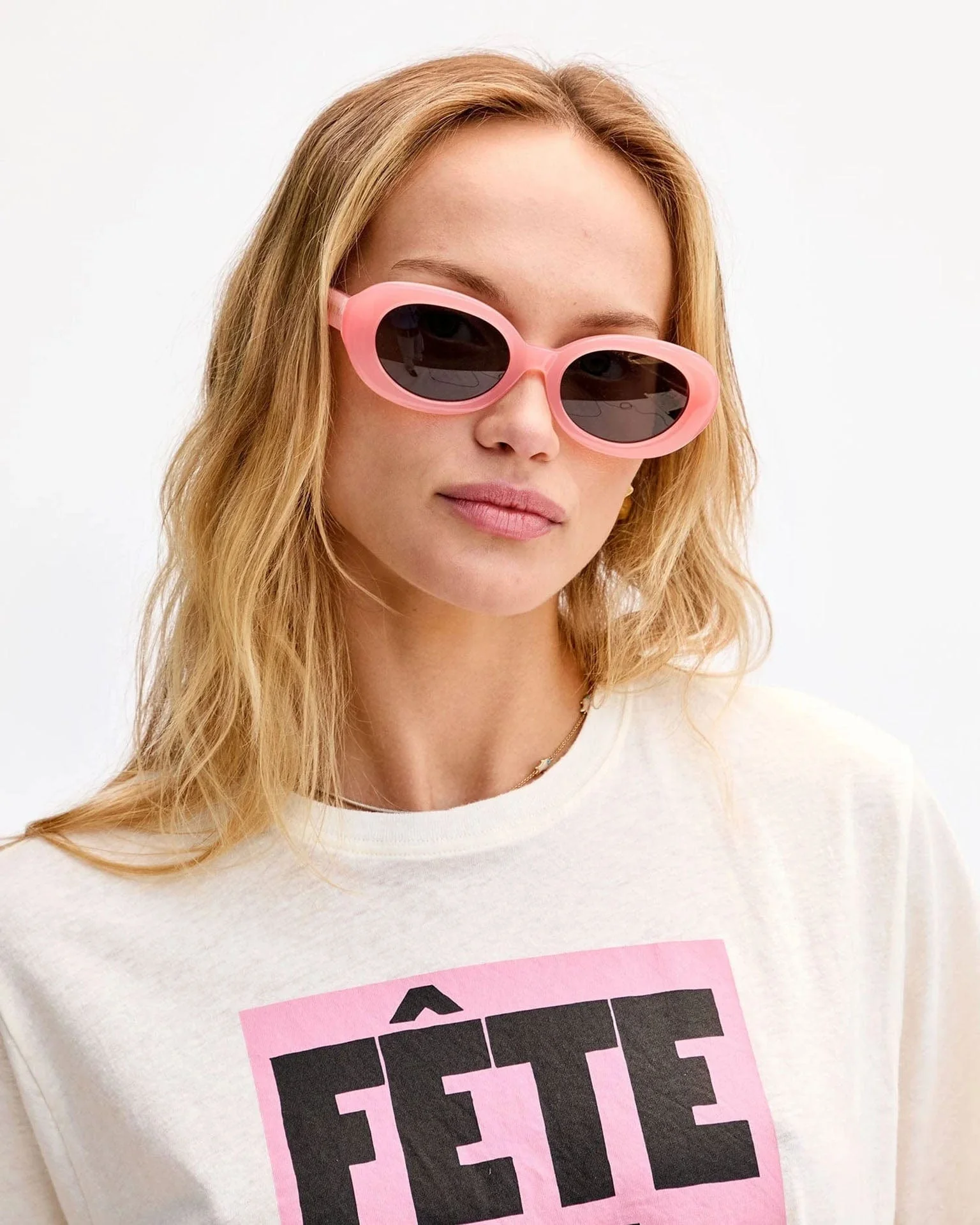 Julia Sunglasses in Peony - Image 2