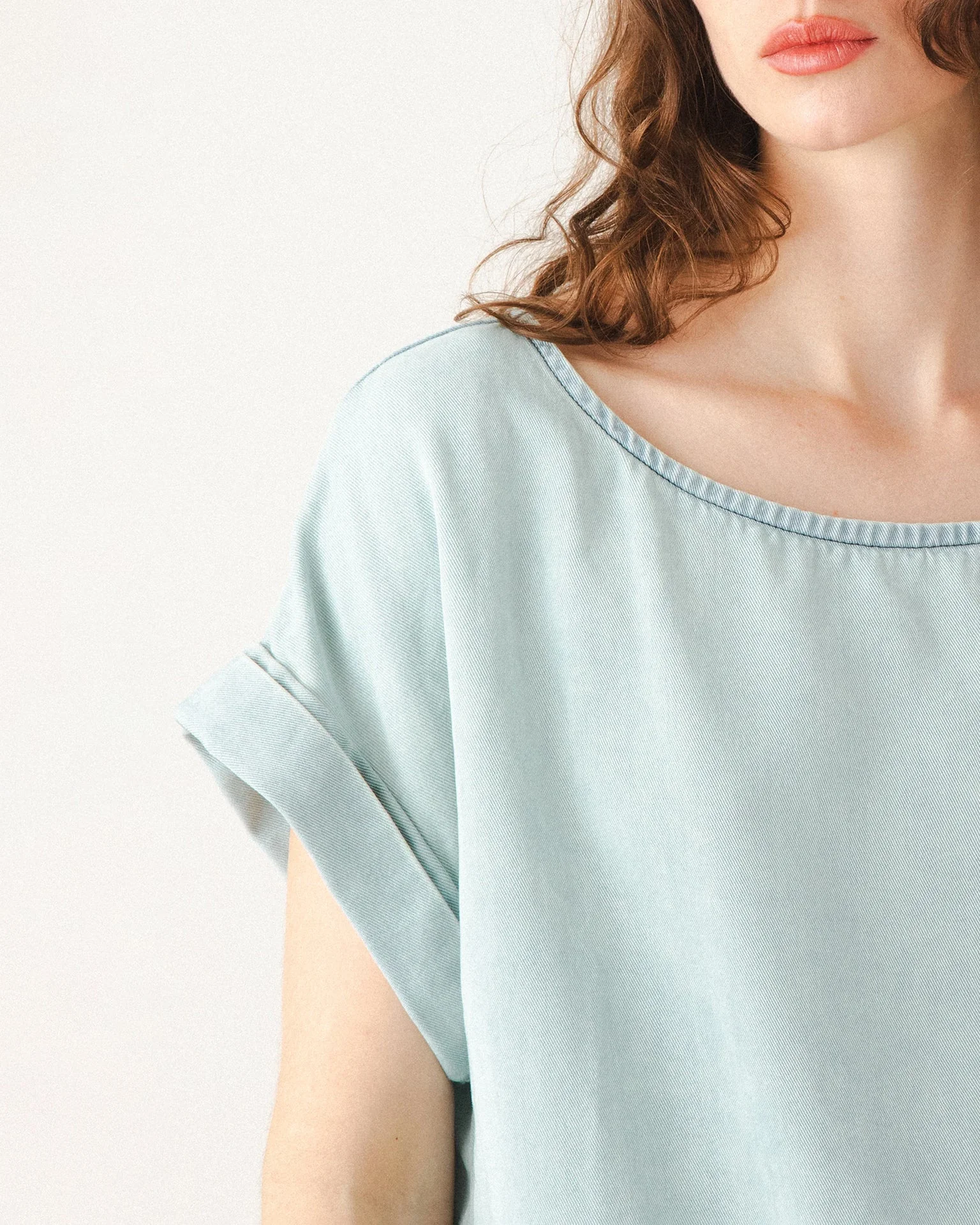 Keel Blouse in Vintage - Image 2