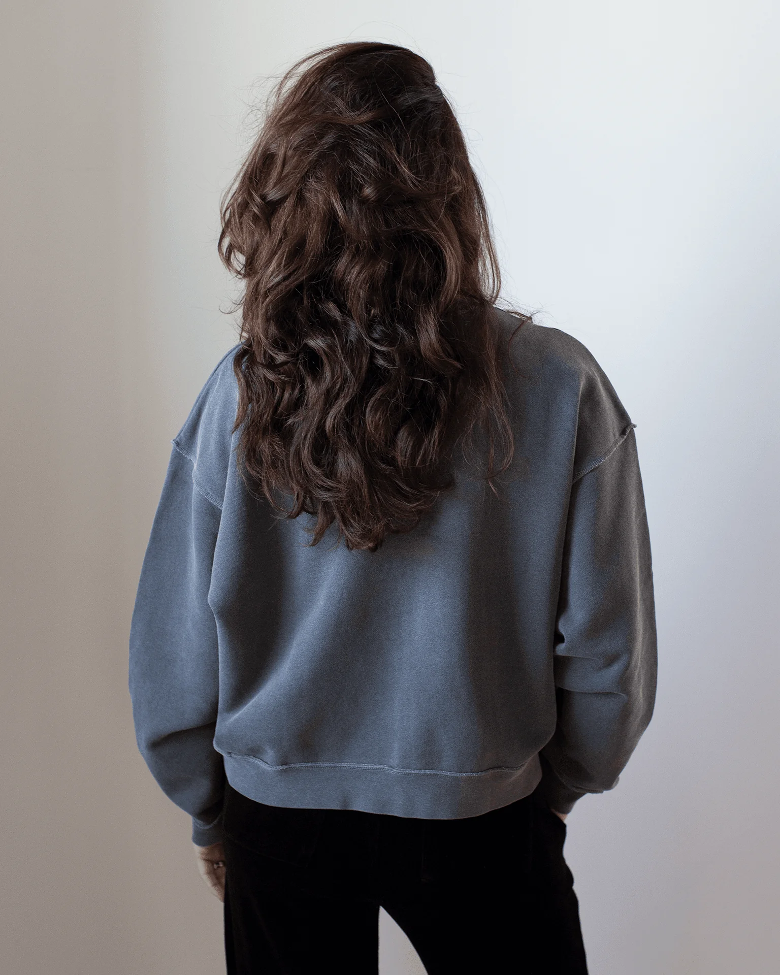 Kenya Oversize FT Crew Sweatshirt in Faded Black - Image 4