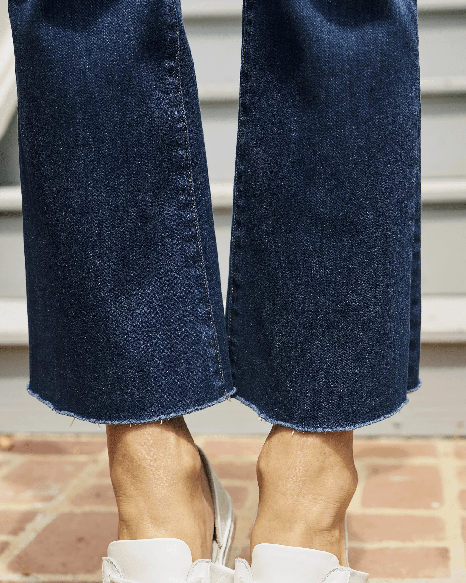 Killian Crop Flare Jean in 2003 Medium Wash - Image 3