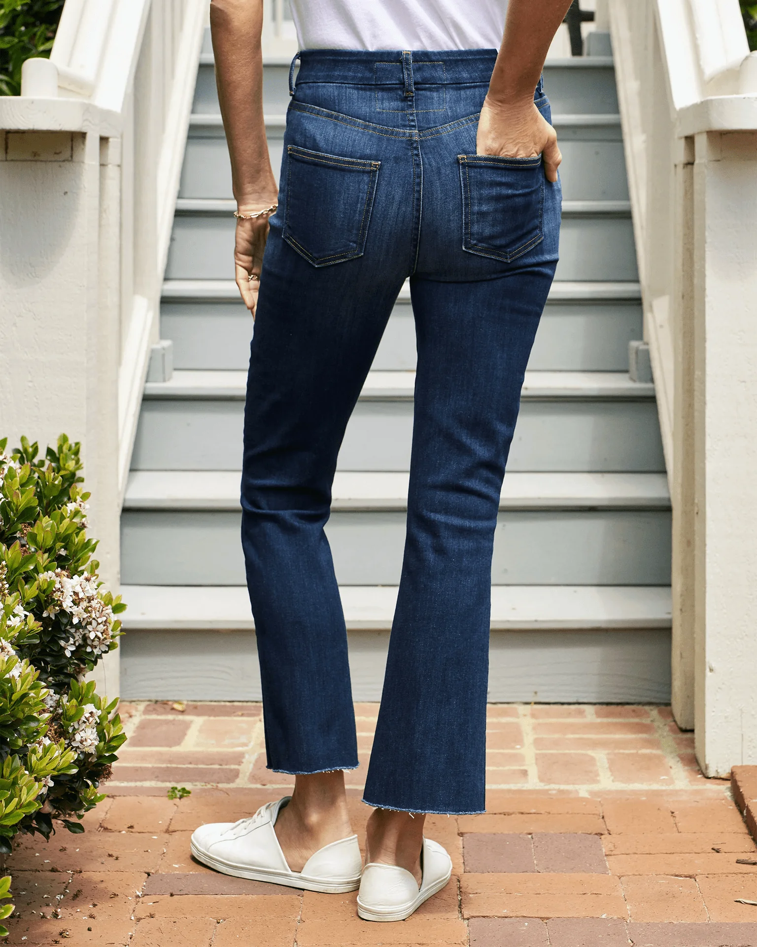 Killian Crop Flare Jean in 2003 Medium Wash - Image 4