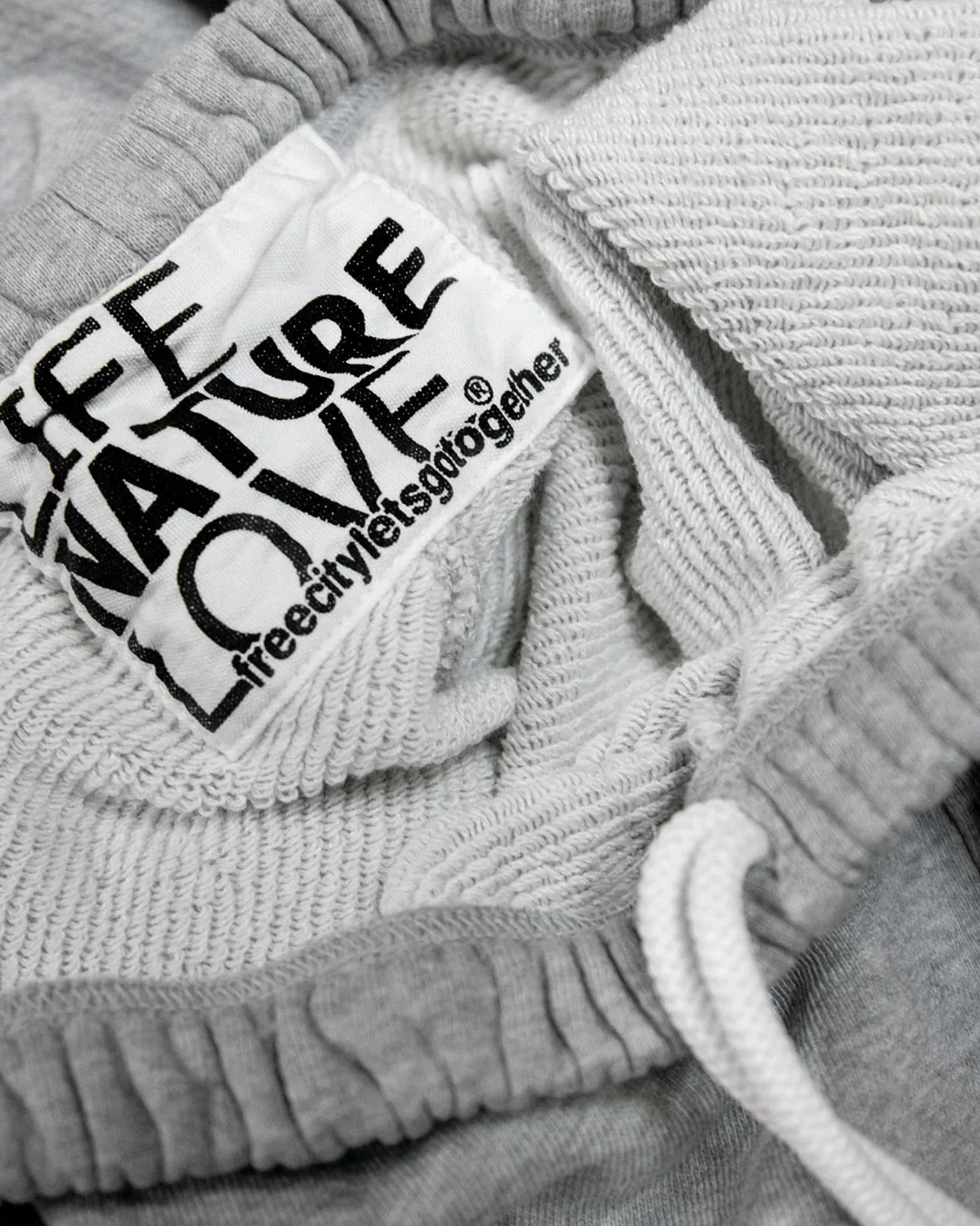 Large Heather Sweatpant in Heather Army - Image 4
