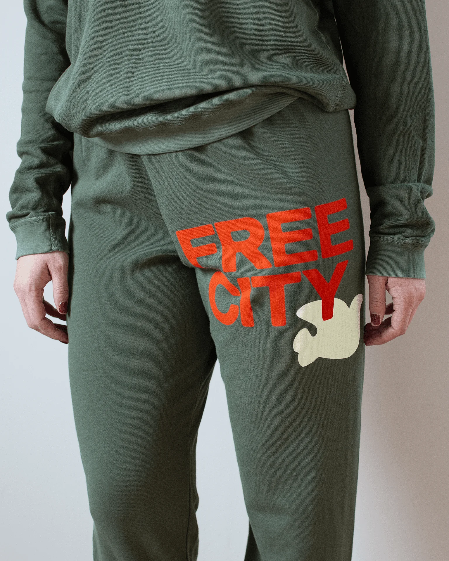 Large Sweatpant in Surplus - Image 3