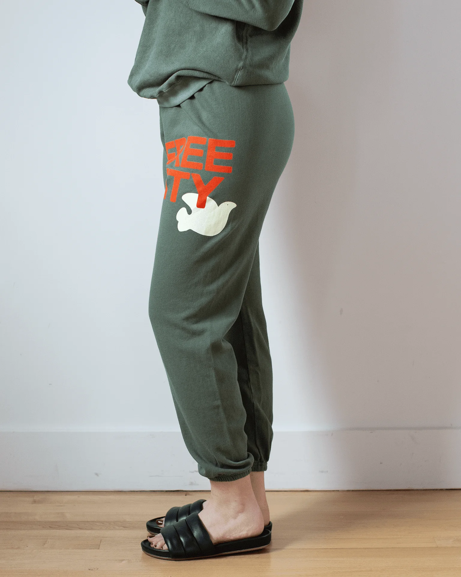 Large Sweatpant in Surplus - Image 4