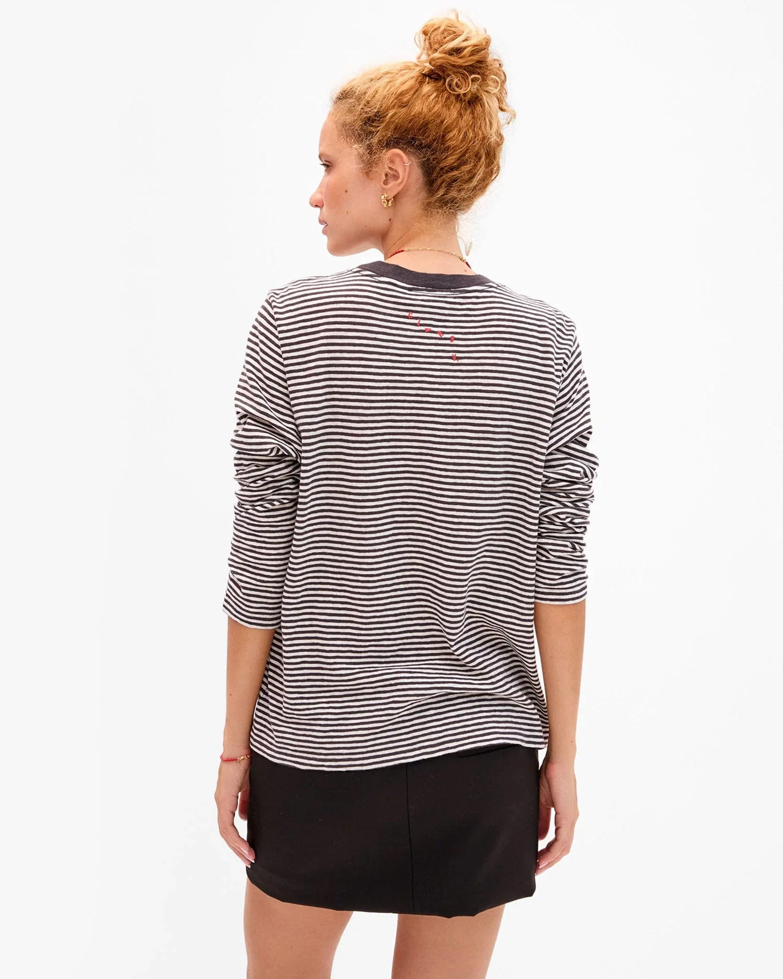 Long Sleeve Cttn/Lnn Mini Stripe Tee in Black/Cream - Image 2