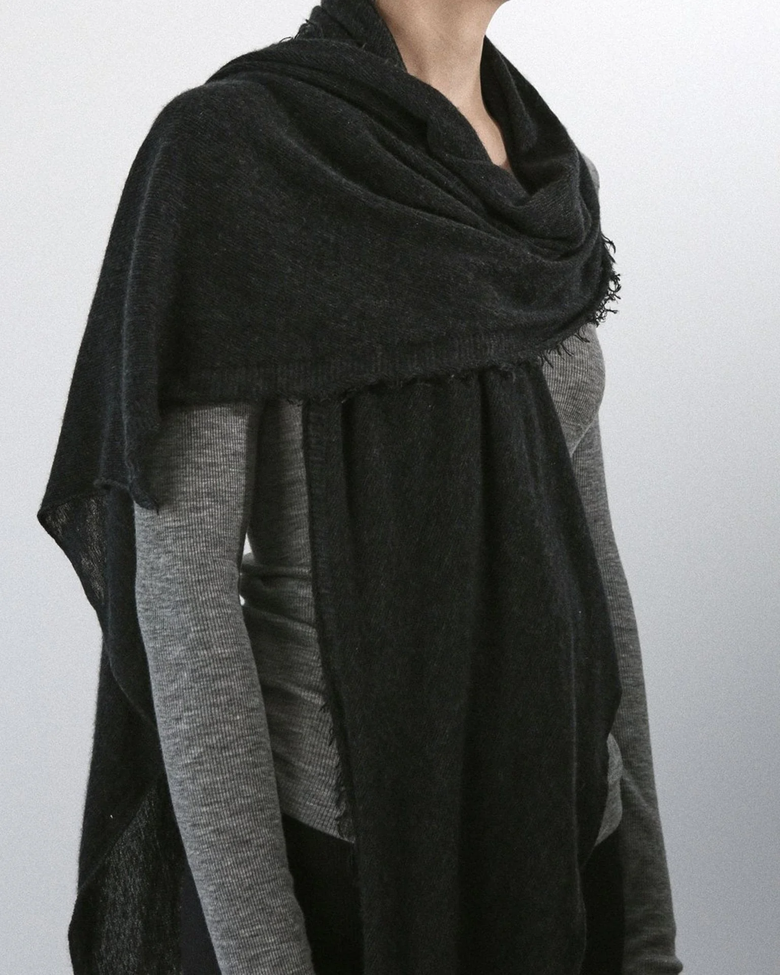 Love Cashmere Scarf in Black X Charcoal - Image 3