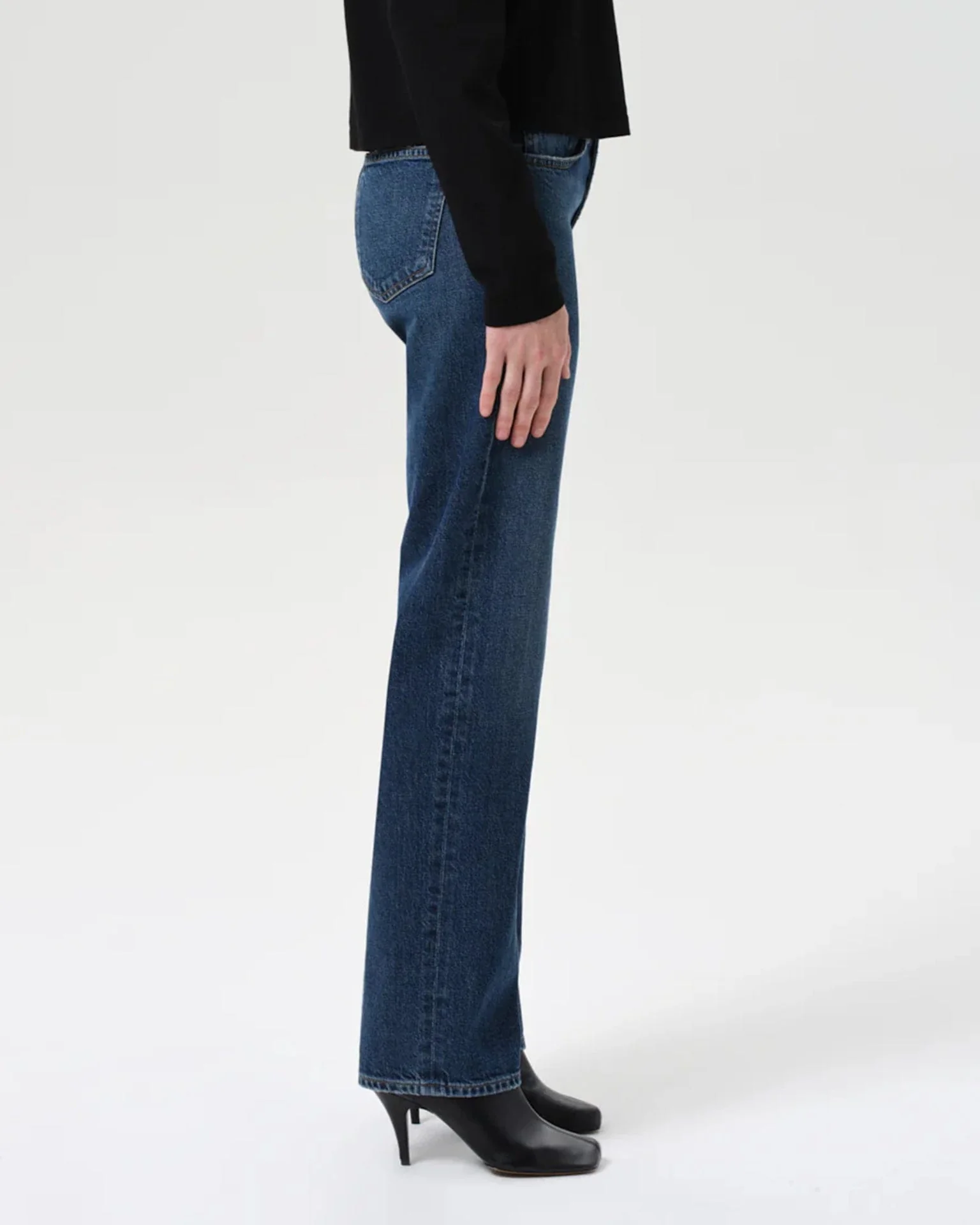 Low Rise Slim 29in Inseam in Slick - Image 4