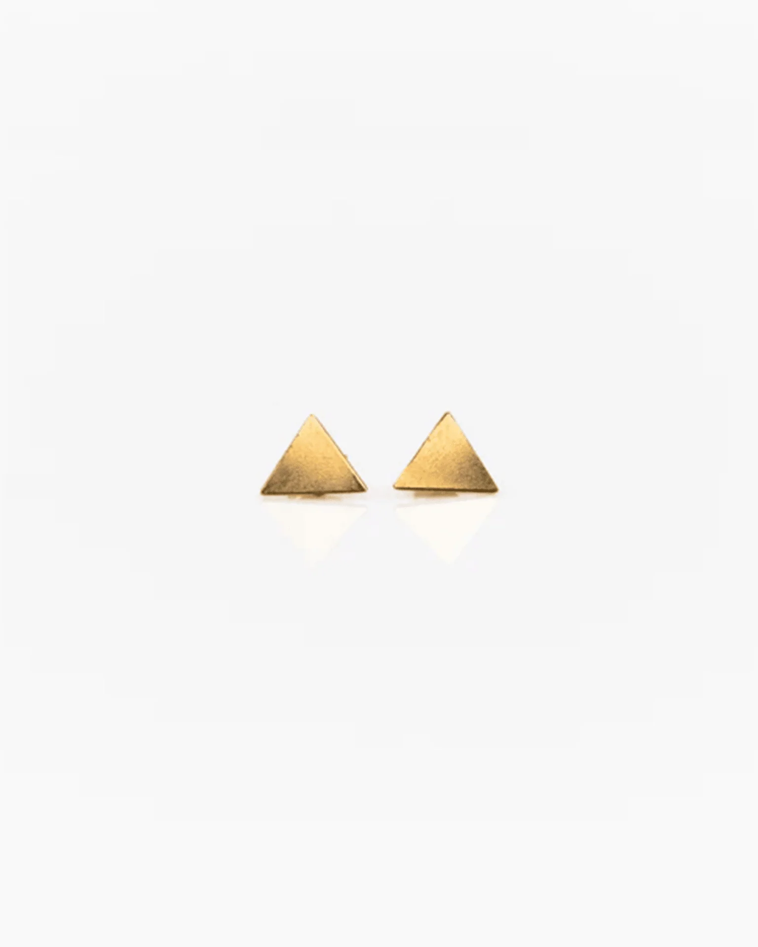 Lucky Mini Triangle Posts in Gold