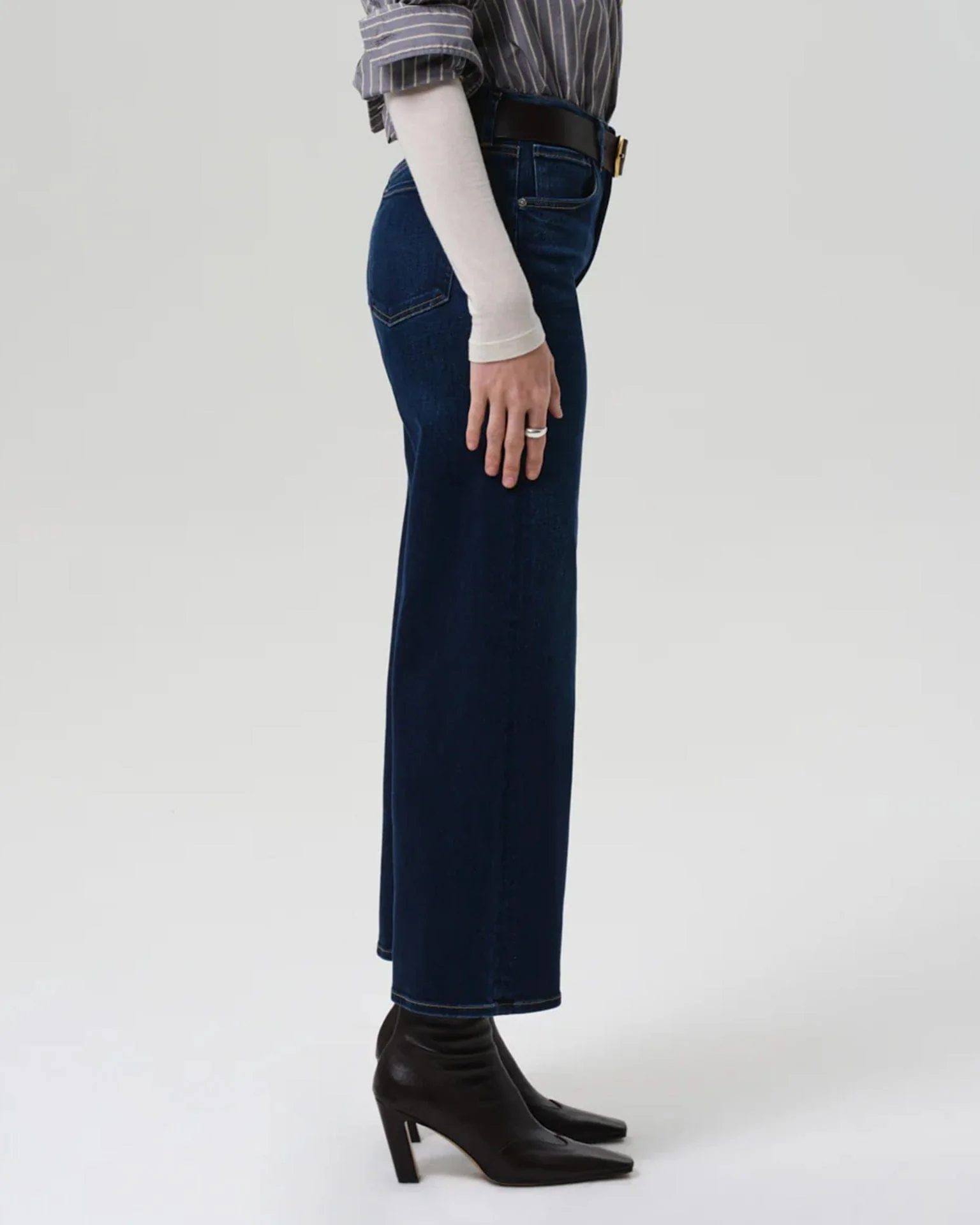 Lyra Wide Leg Crop in Dakota - Image 4