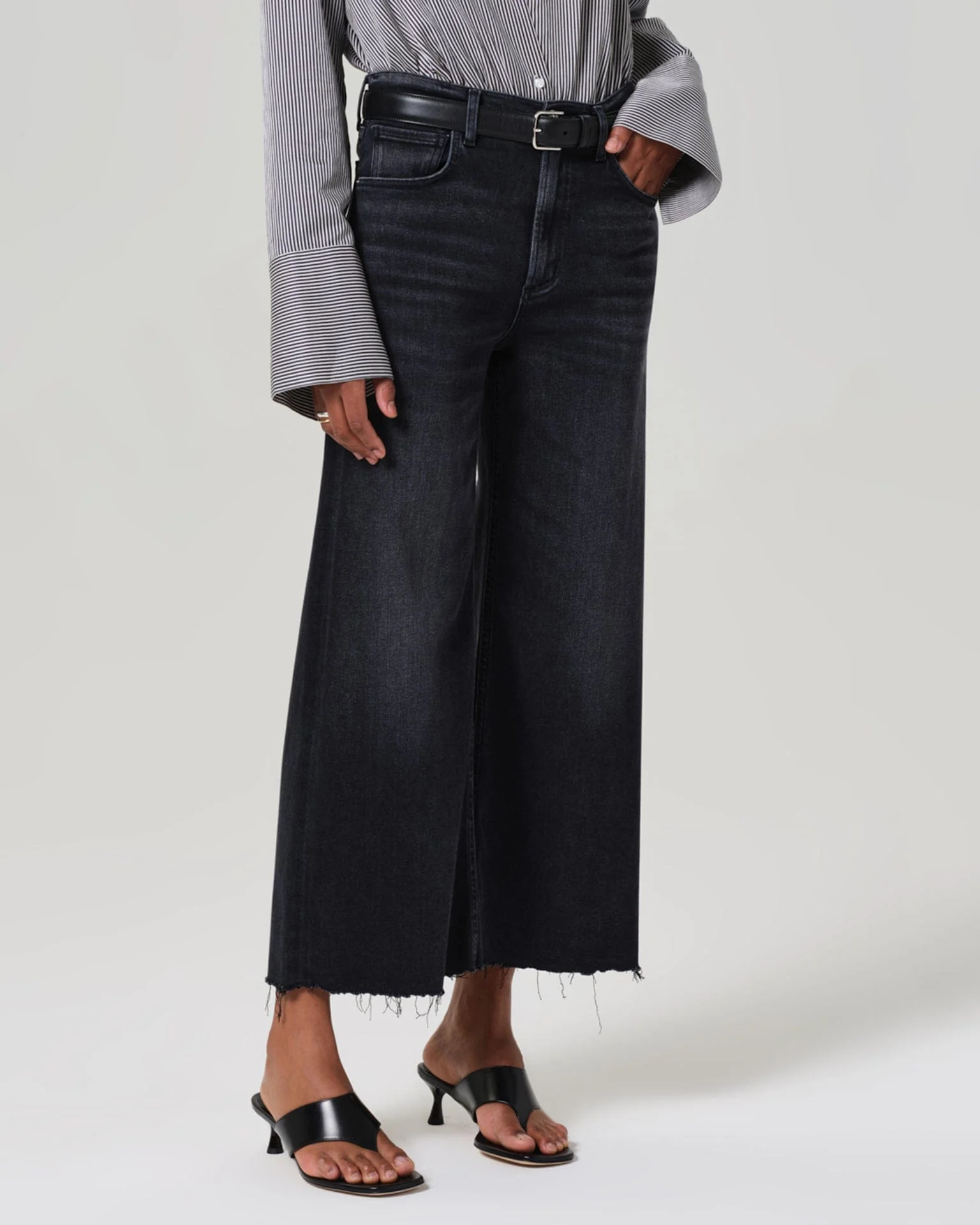 Lyra Wide Leg Crop in Medallion - Image 3
