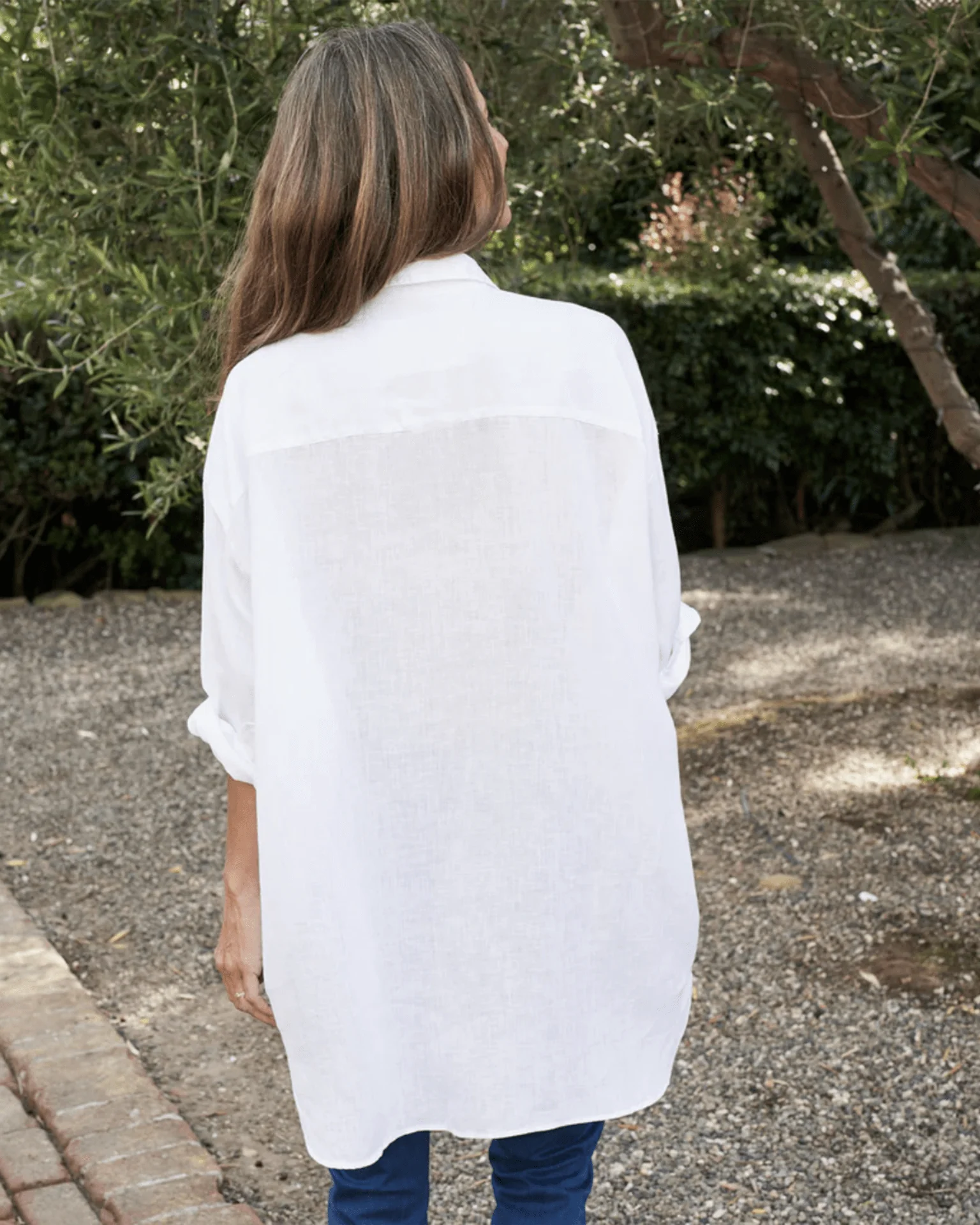 Mackenzie in White Linen - Image 4
