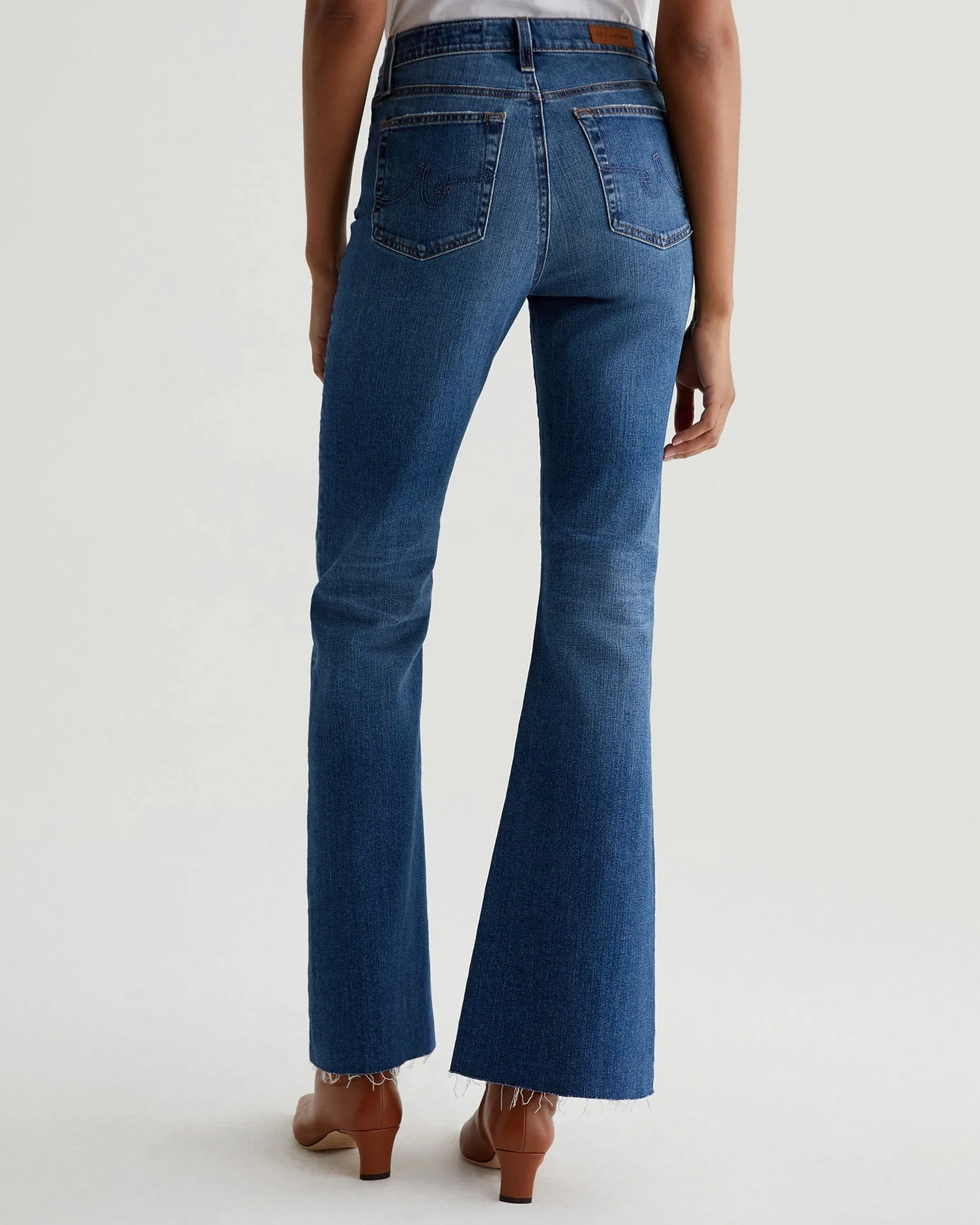 Madi Bootcut in 15Ys Prague - Image 4