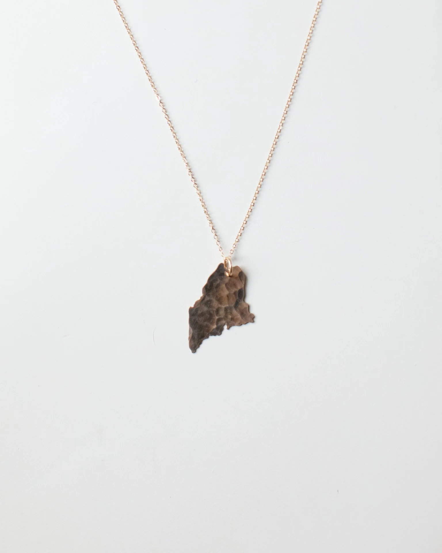 Maine Necklace in Gold