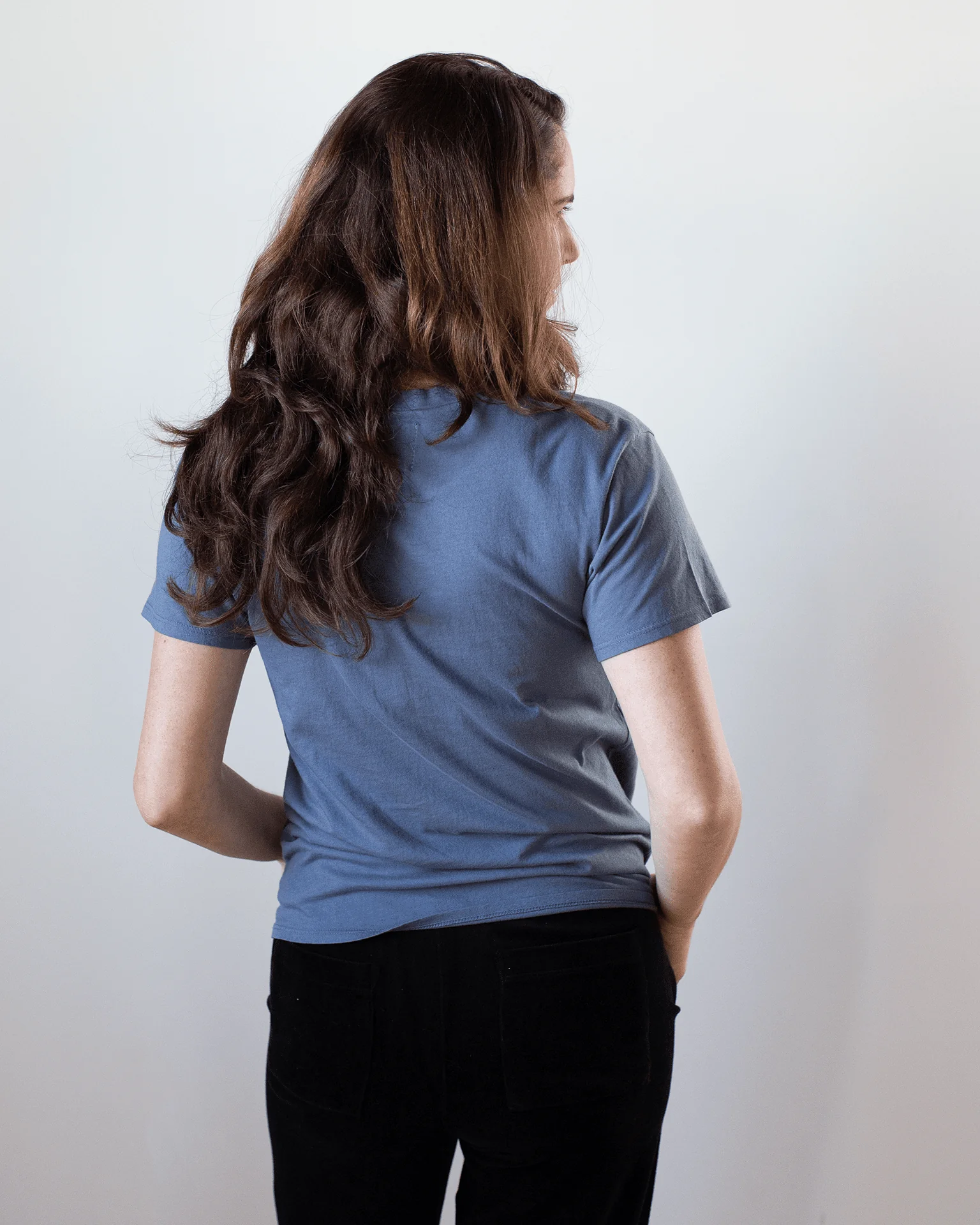 Moore Relaxed Fine Jersey Tee in Indigo - Image 4