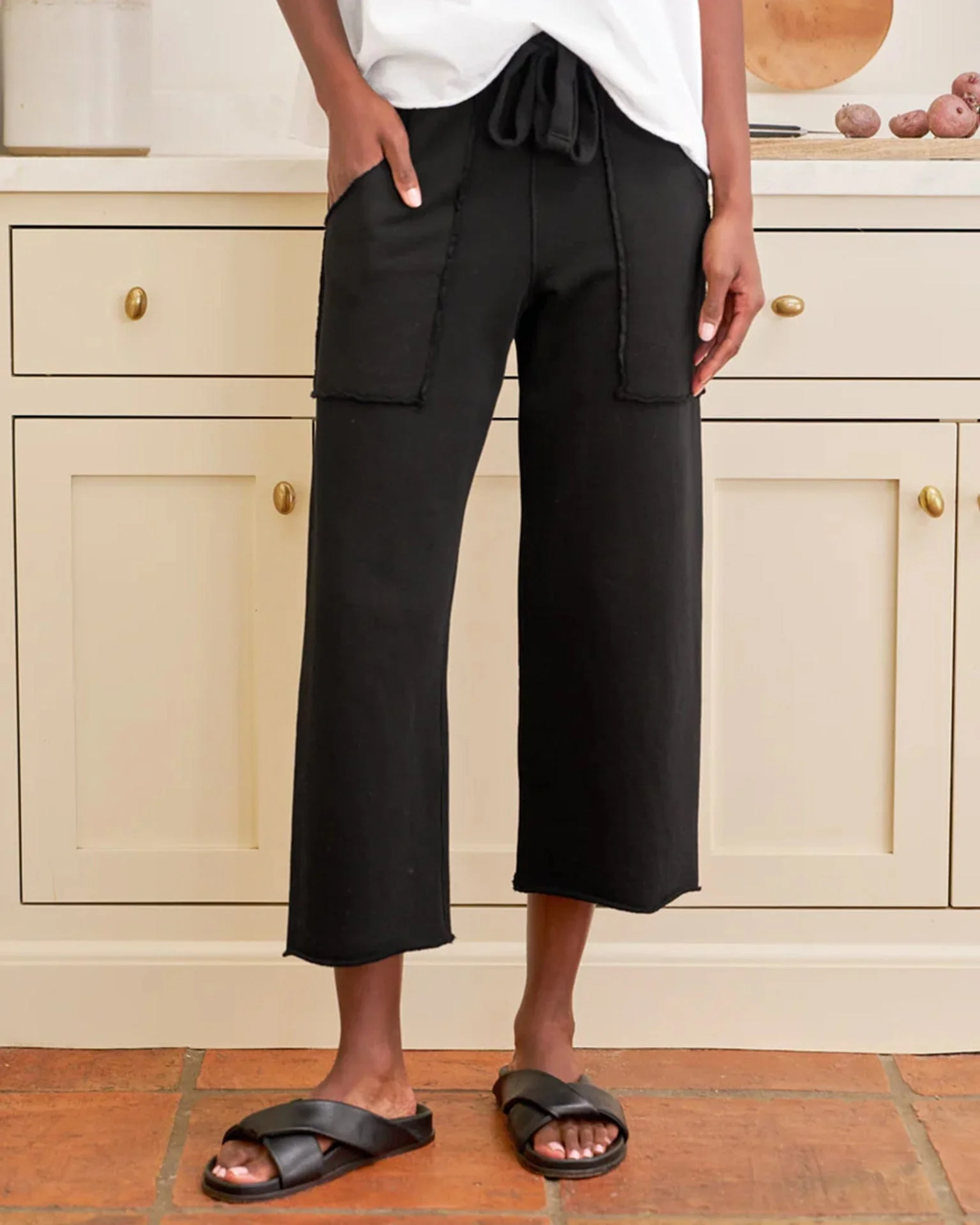 Penny Patch Pocket Sweatpant in Black