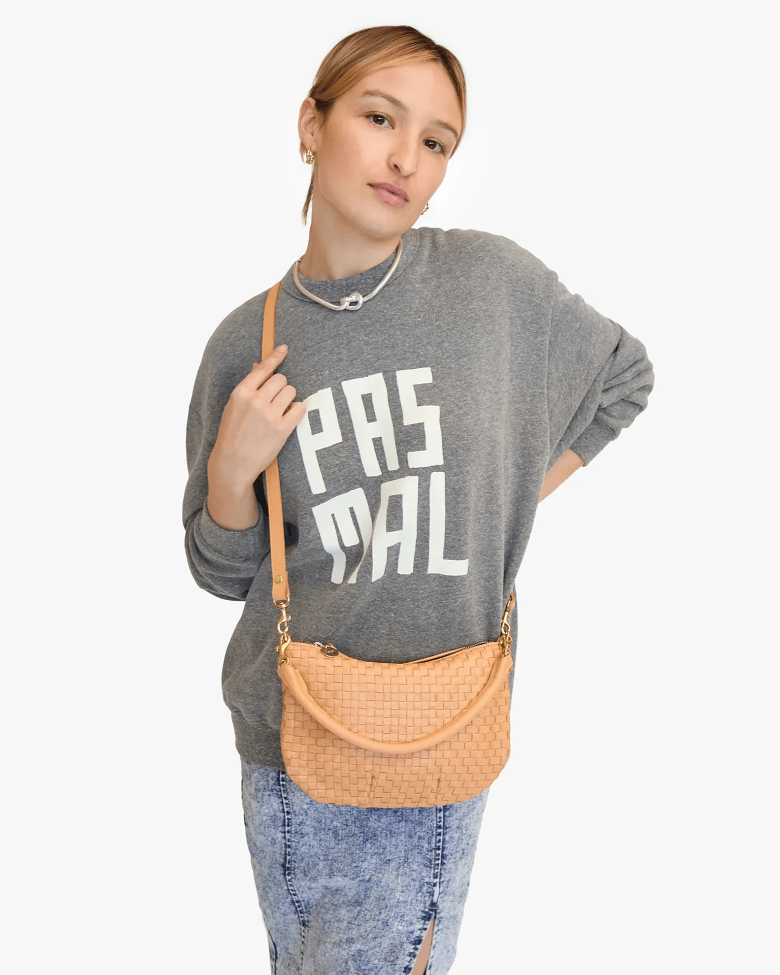 Petit Moyen Messenger in Bisque Woven Checker - Image 2