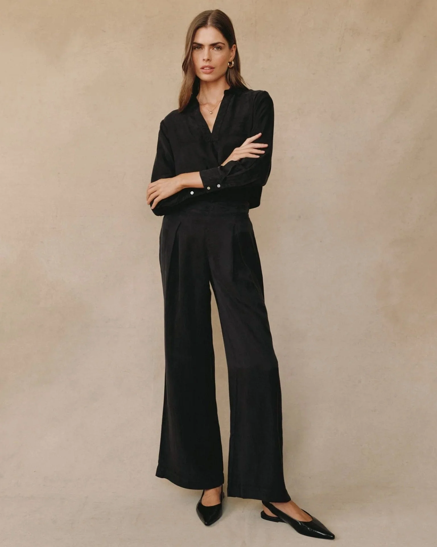 Pull-On Inverted Pleat Wide Leg Pant in Black - Image 2