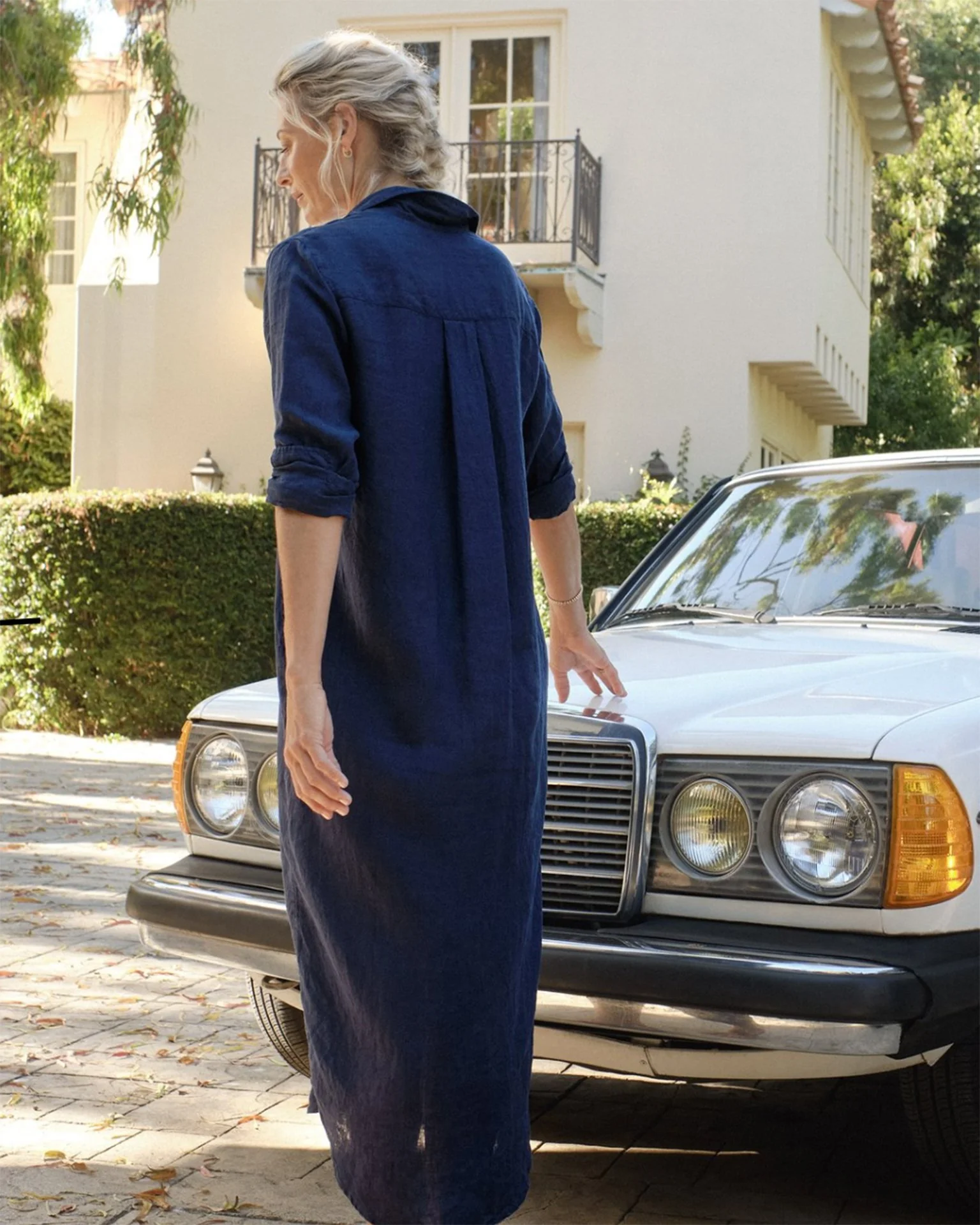 Rory Woven Long Dress in Navy Linen - Image 2