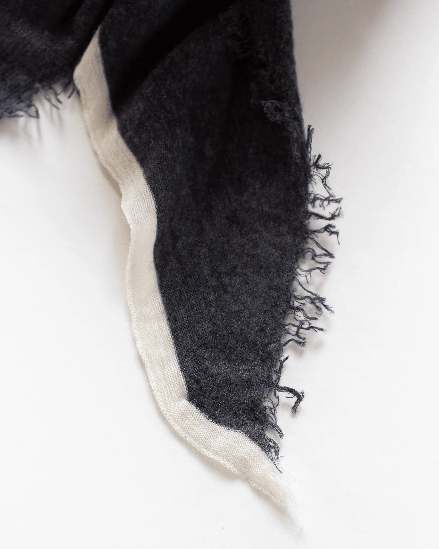 Rosa Cashmere Scarf in Charcoal X Milk - Image 3