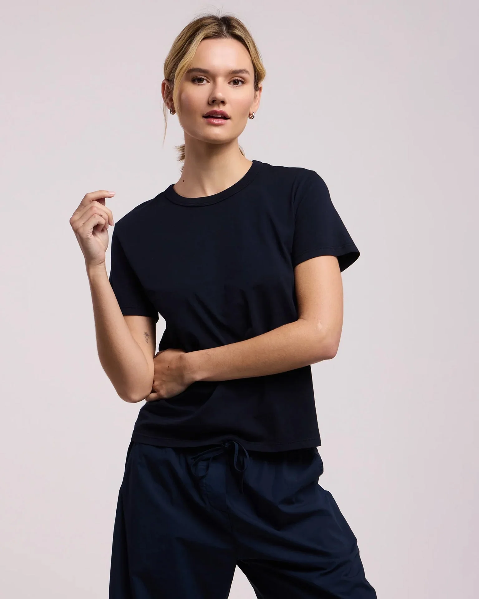 Ryland Short Sleeve Crew Neck Top In Navy - Image 4