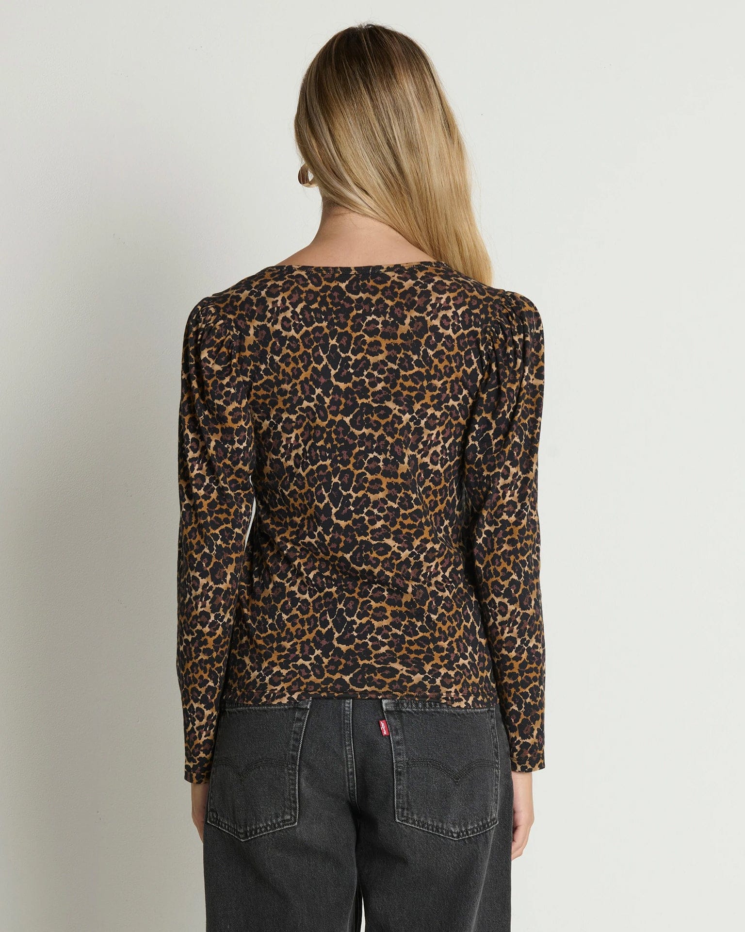 Sabina Tee in Winter Leopard - Image 5