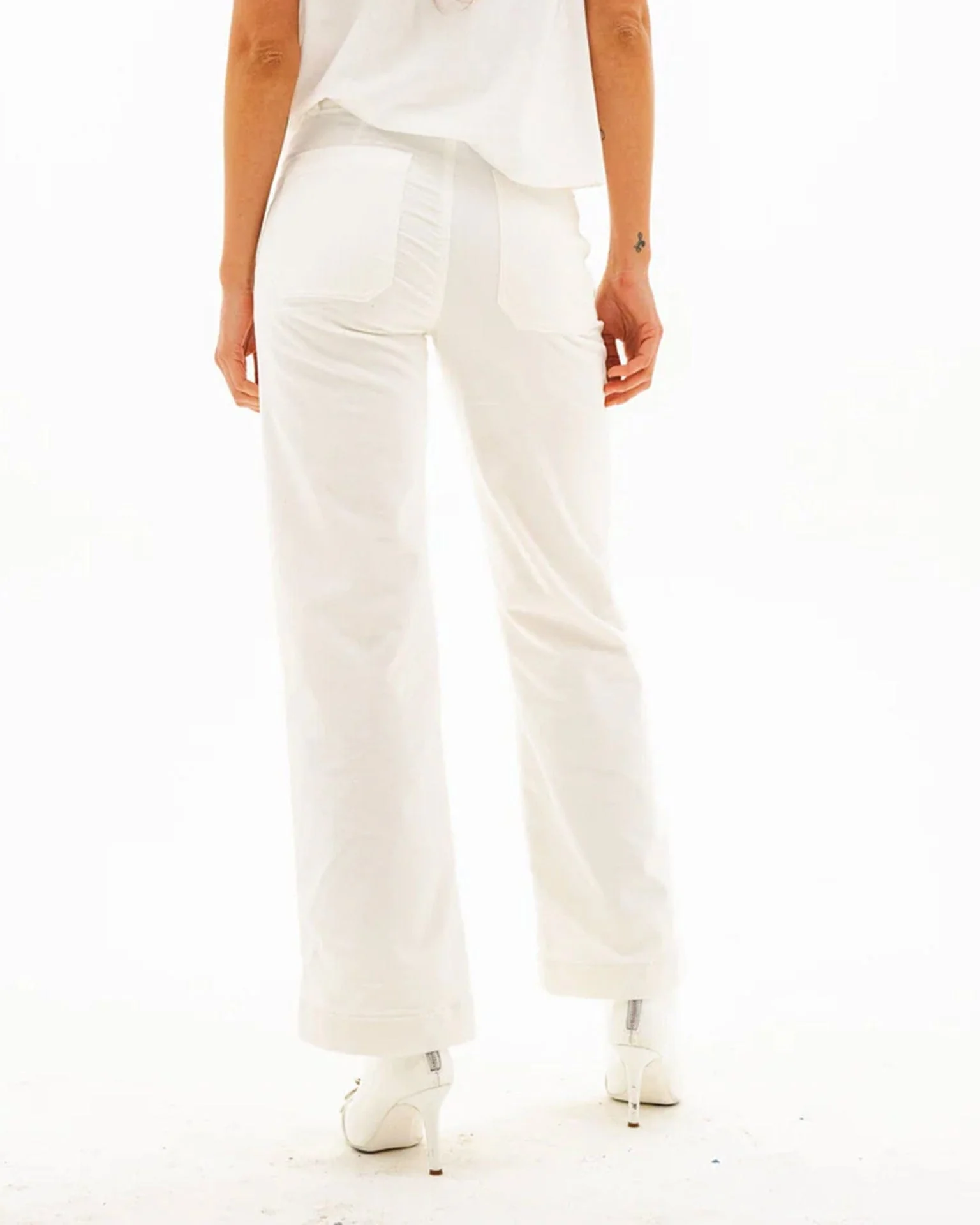 Sailor Corduroy in Eggshell - Image 4