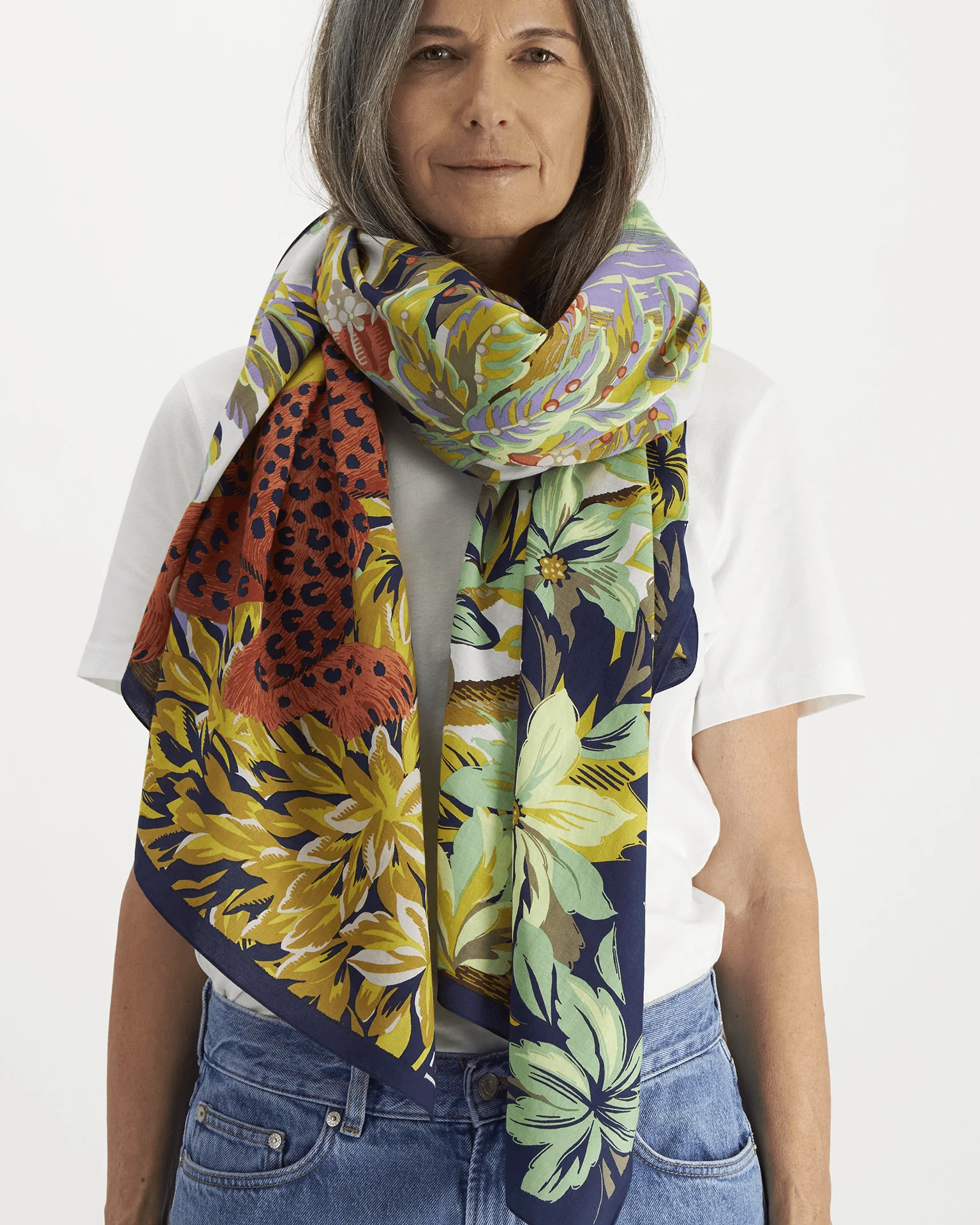 Scarf 100 Chatou in white - Image 3