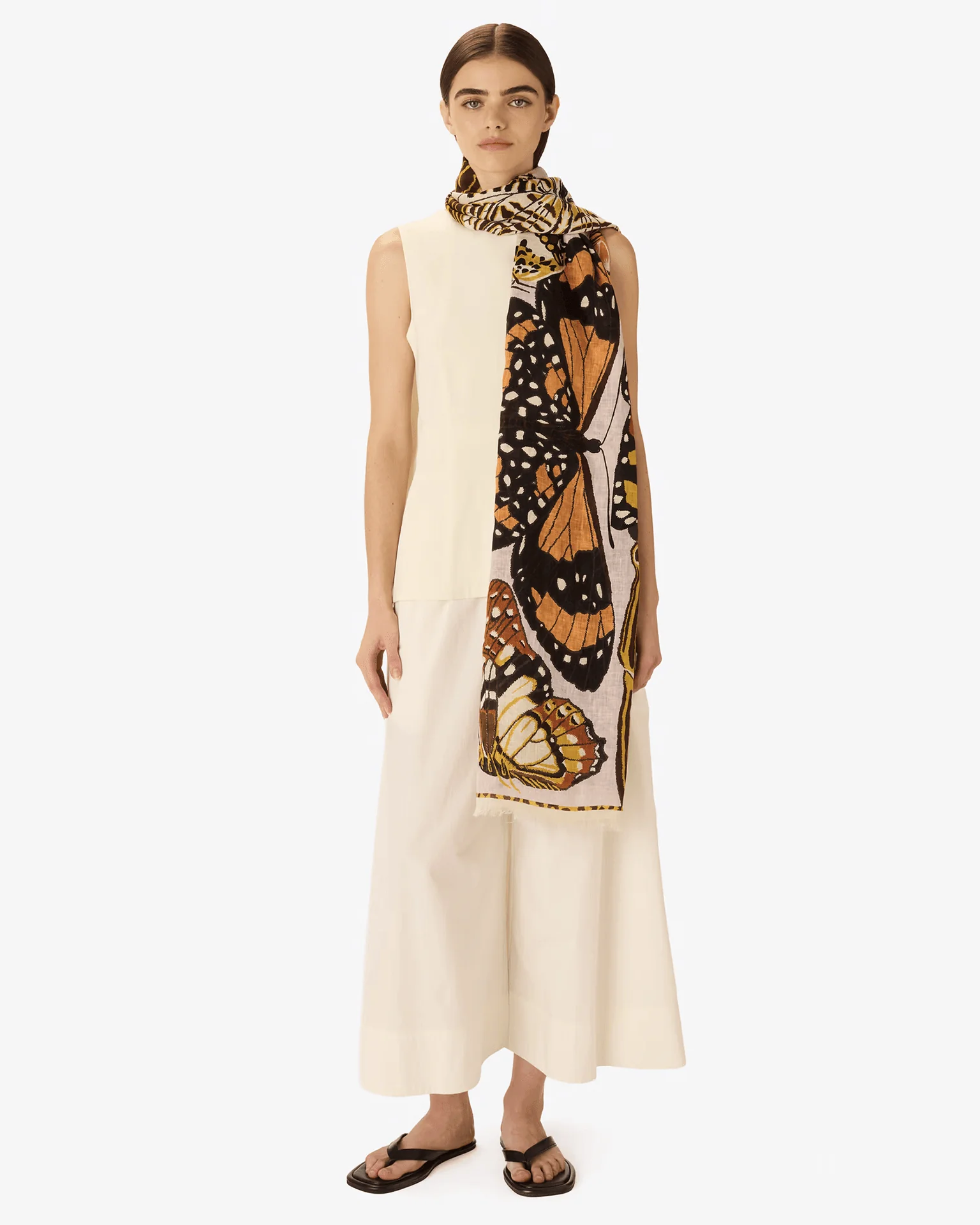 Scarf / Etole 100 Papillons in Nude - Image 3