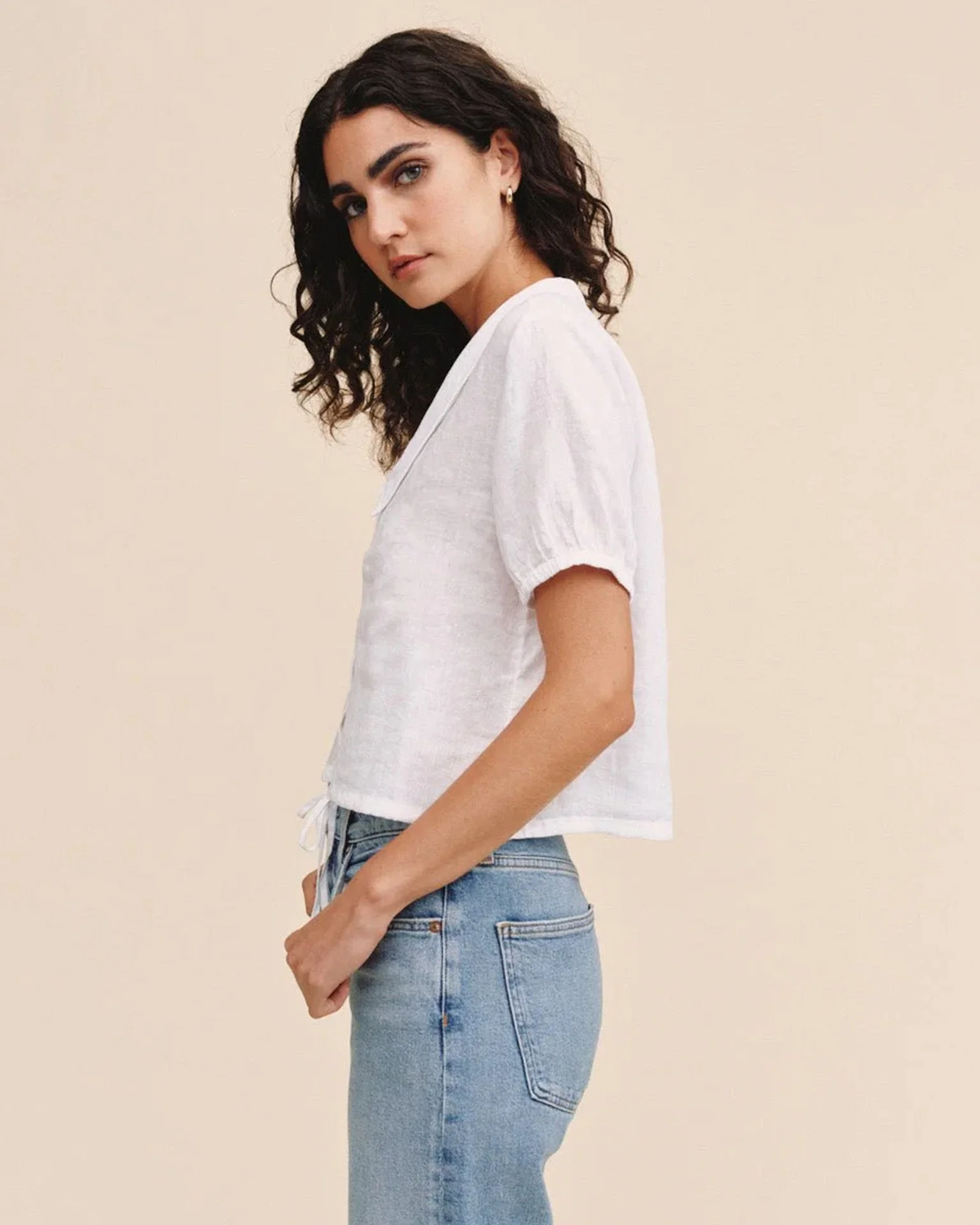 Short Sleeve Puritan Collar Shirt in White - Image 4