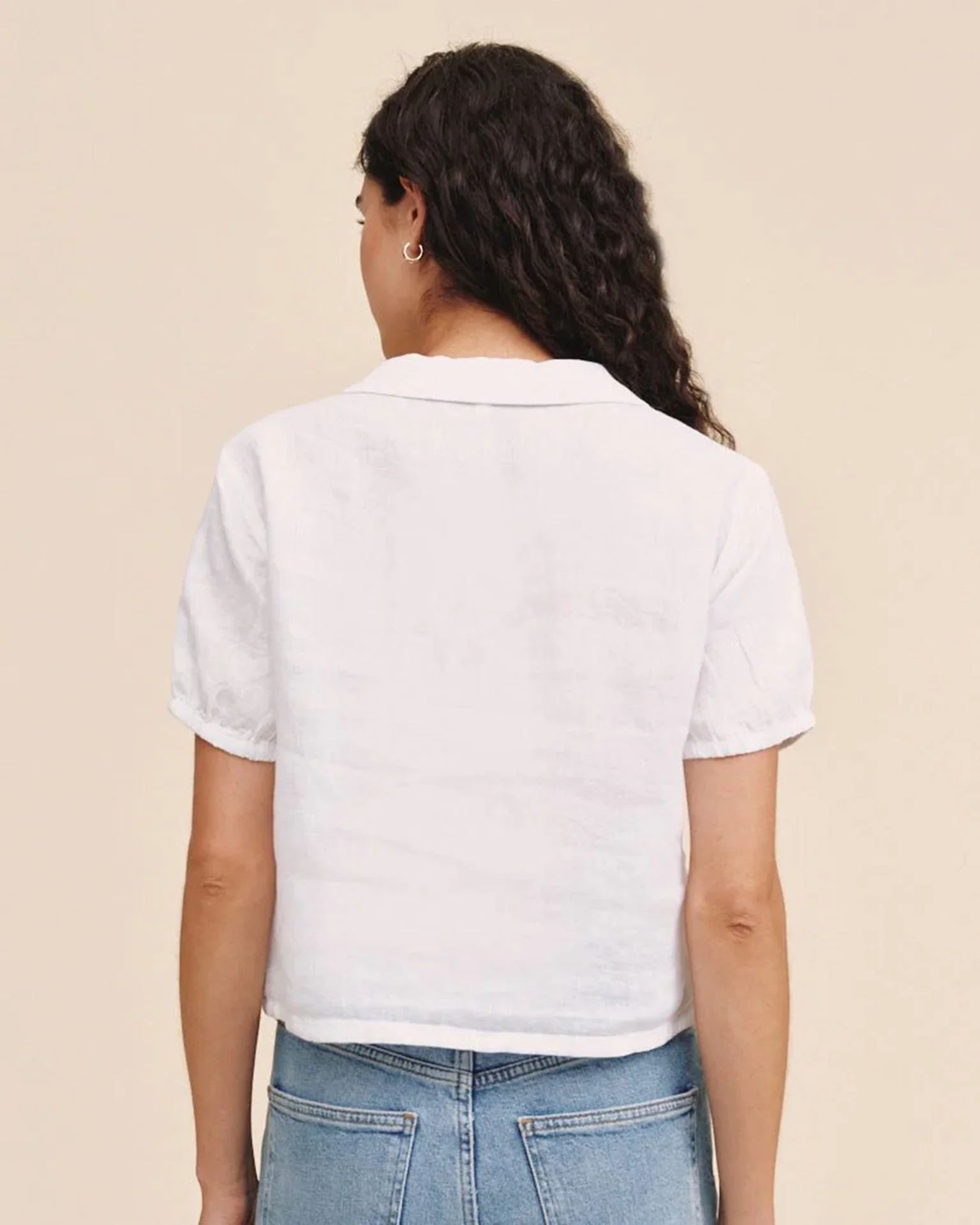 Short Sleeve Puritan Collar Shirt in White - Image 5