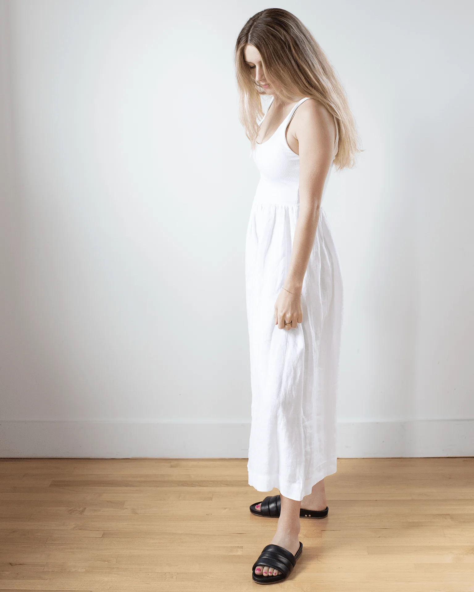 Sleeveless Knit Combo Dress in White - Image 2