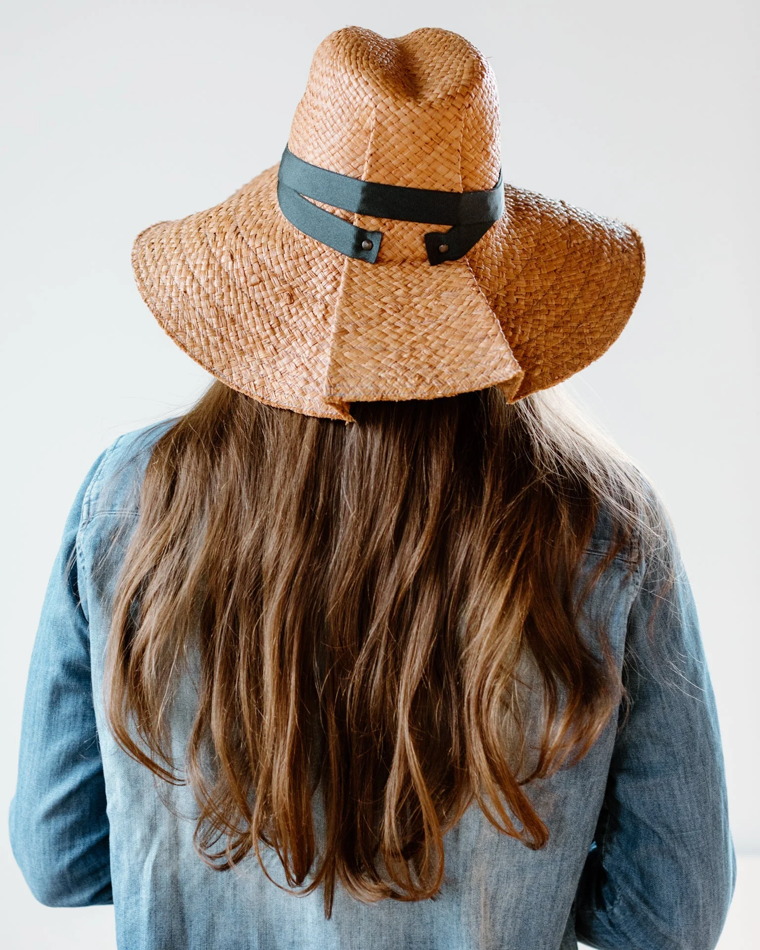 Snap First Aid in Caramel/Pewter - Image 3