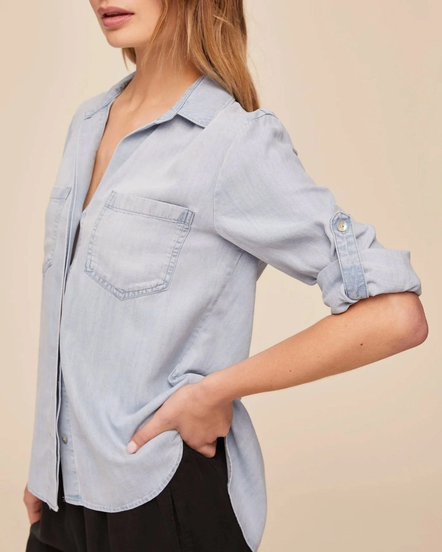 Split Back Button Down in Light Sunspray Wash - Image 2