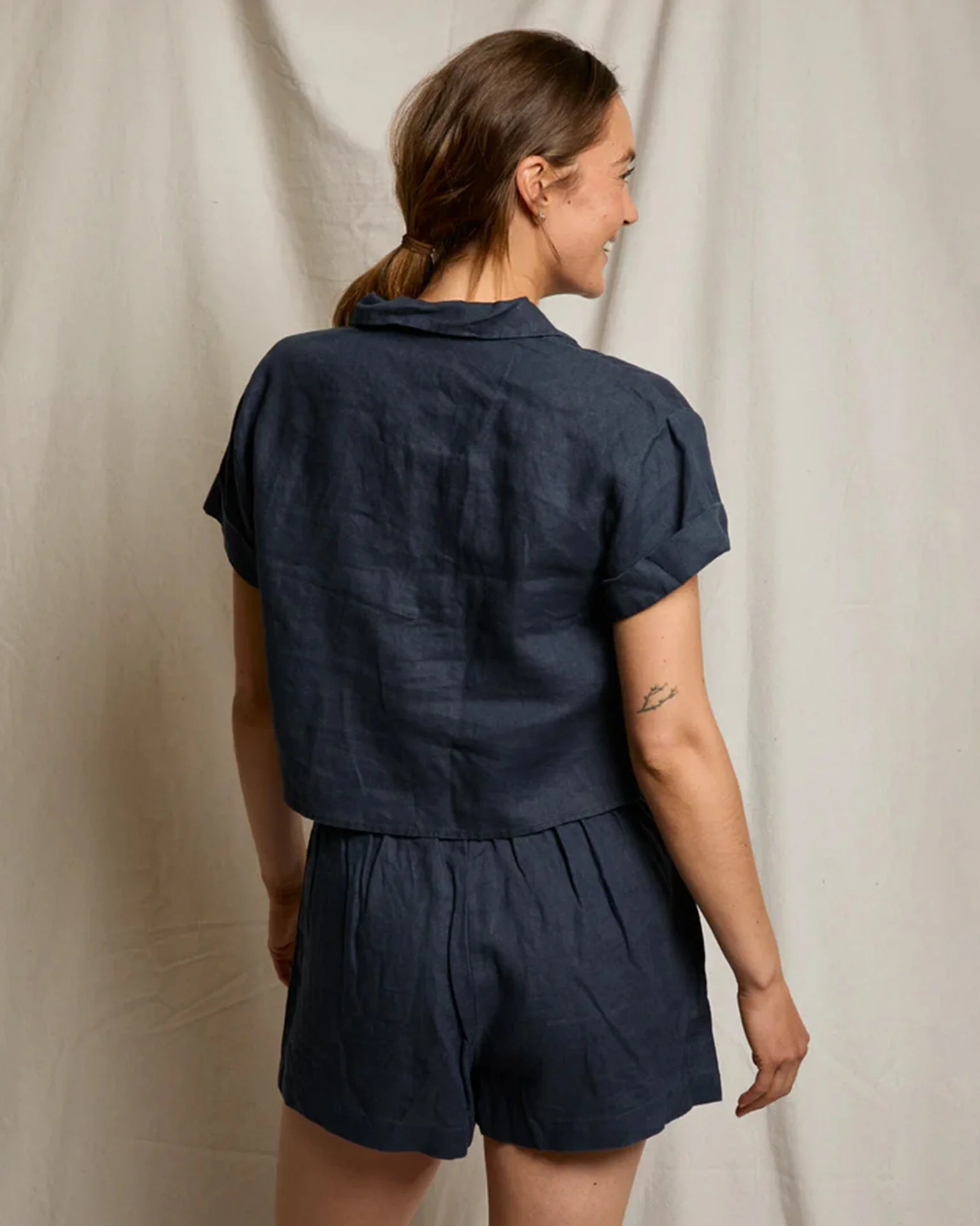 Tabitha - Linen 1/4 Button Down Collared Tee in Navy - Image 5