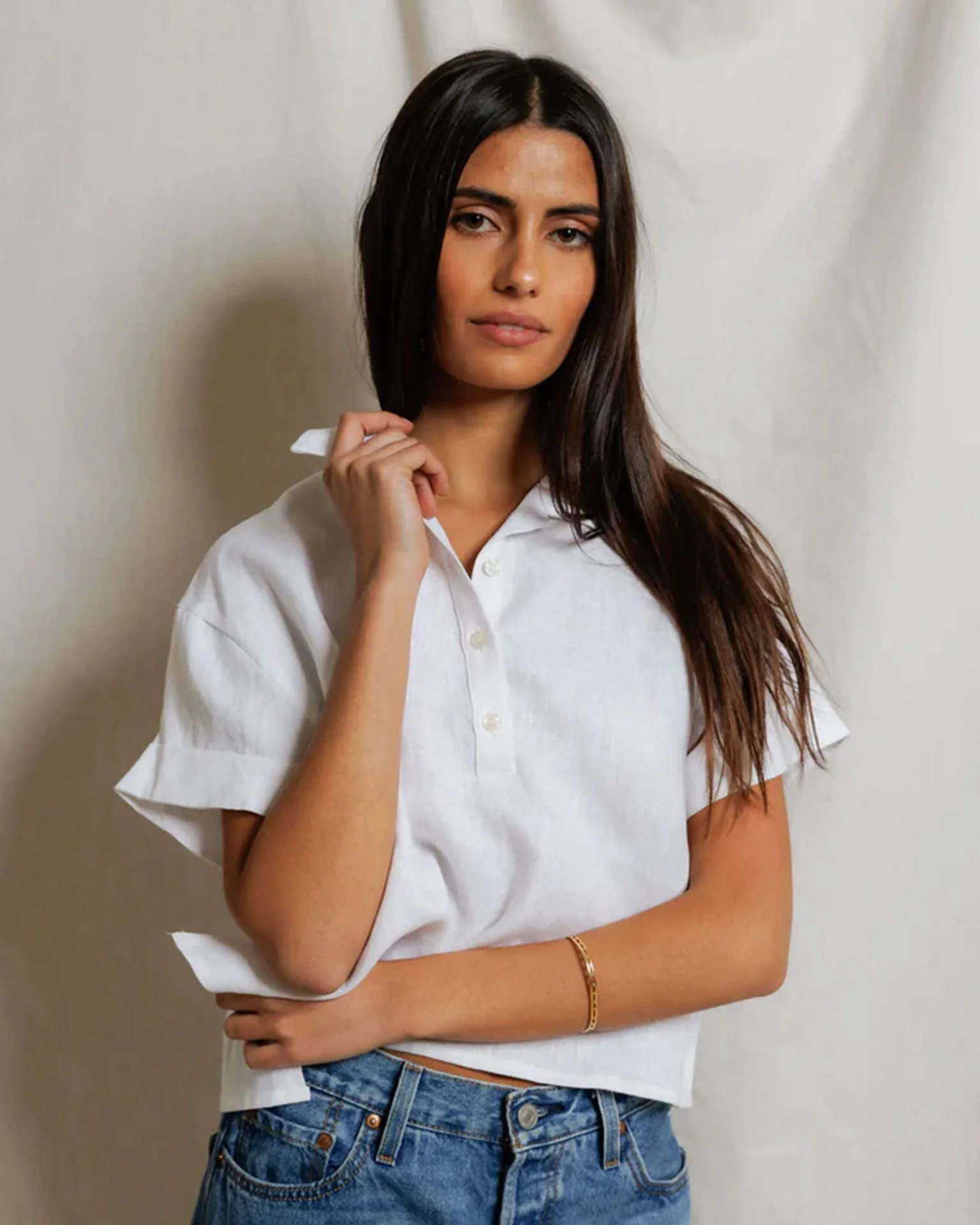 Tabitha - Linen 1/4 Button Down Collared Tee in White - Image 3
