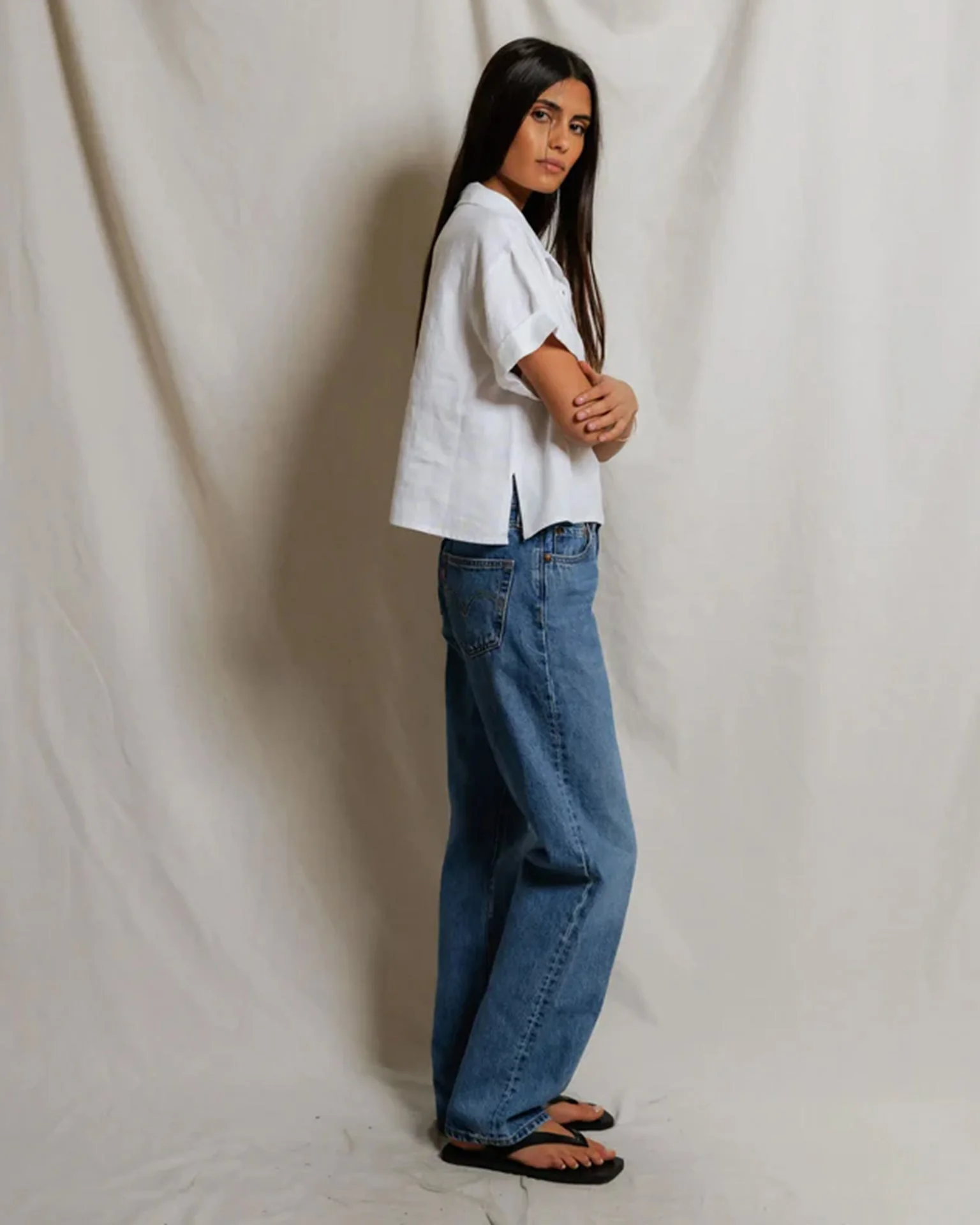 Tabitha - Linen 1/4 Button Down Collared Tee in White - Image 4