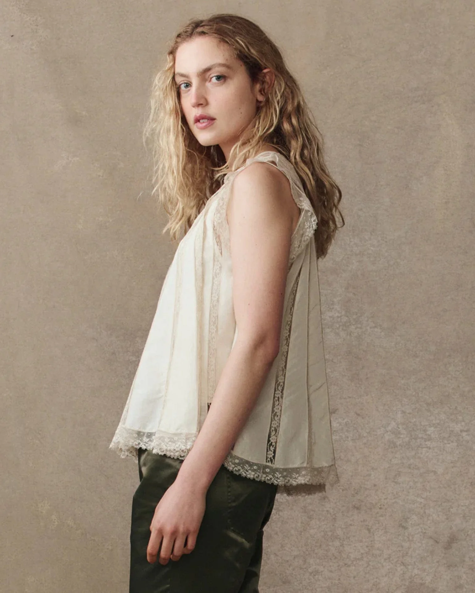 The Keepsake Lace Shell Top in Cream - Image 3