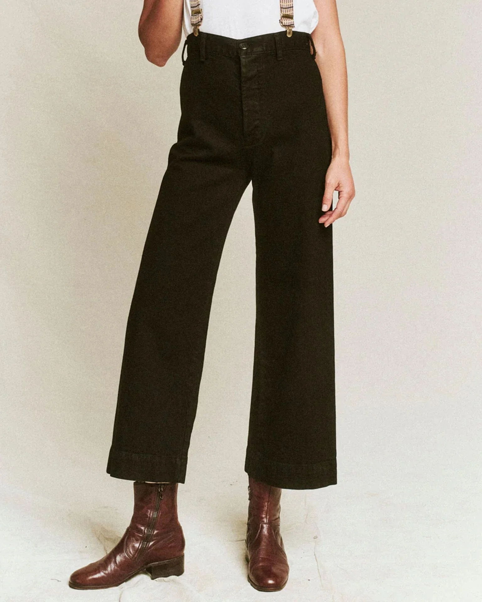 The Seafair Jean in Carbon