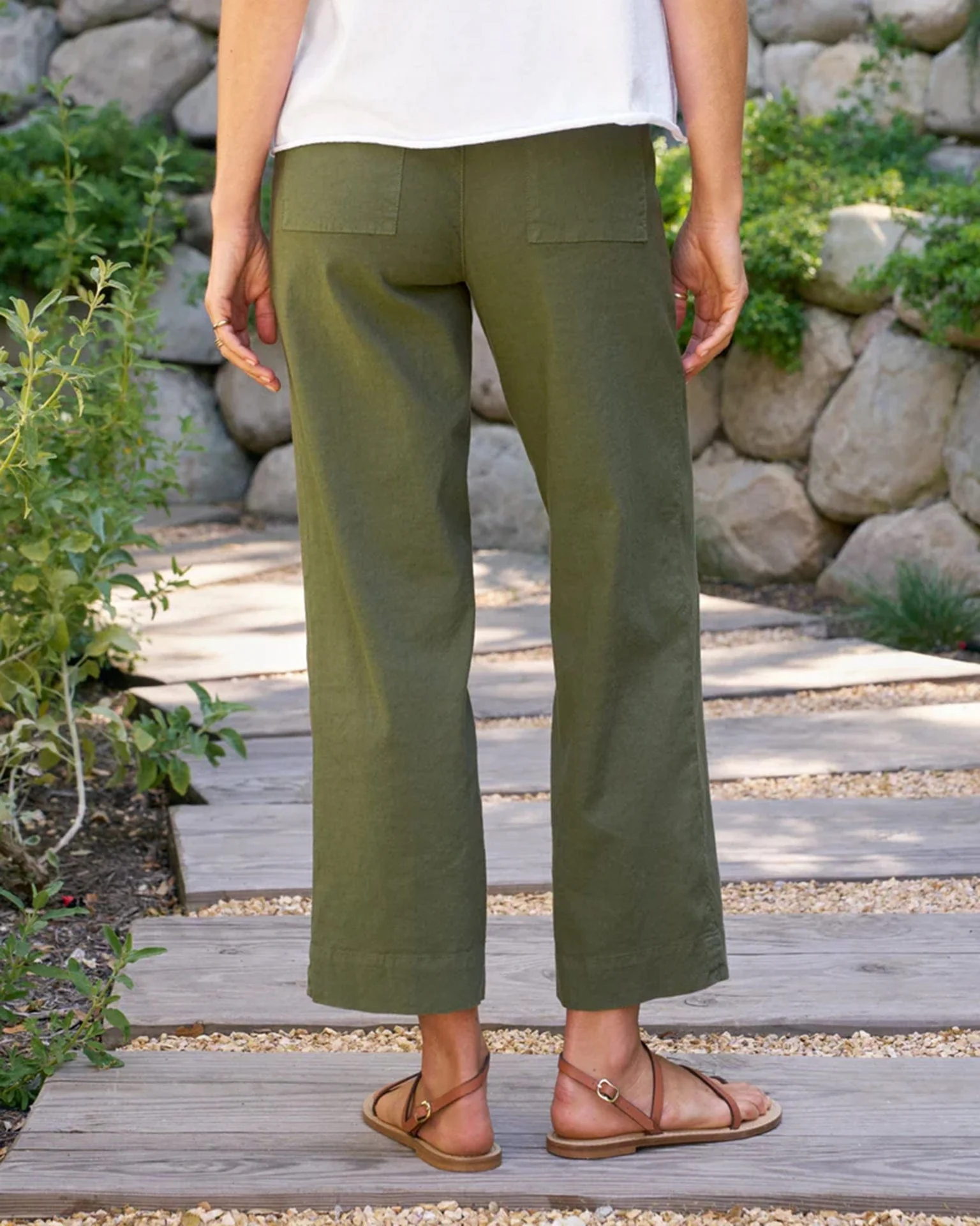 The Wexford Trouser in Hunter Green Linen - Image 4