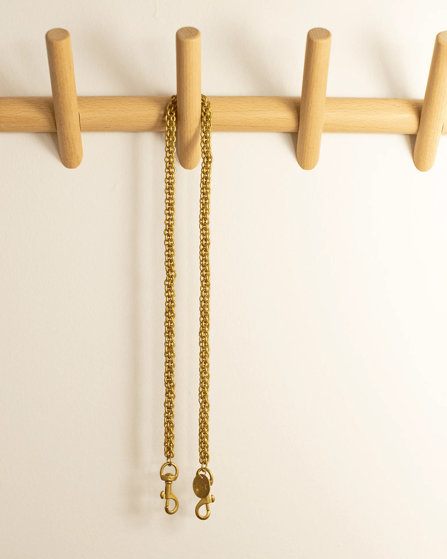 Thick Chain Shoulder Strap in Vintage Gold