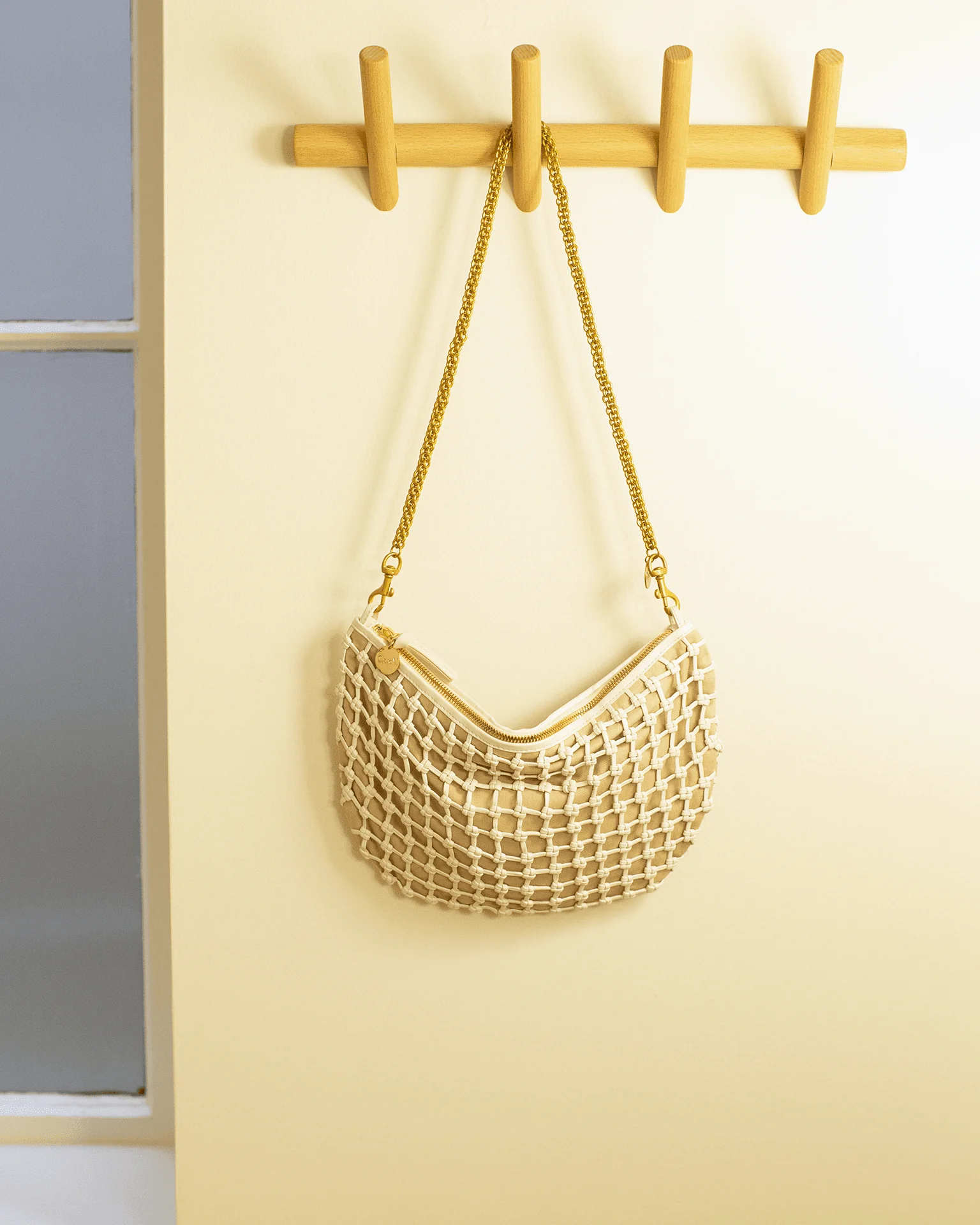Thick Chain Shoulder Strap in Vintage Gold - Image 2