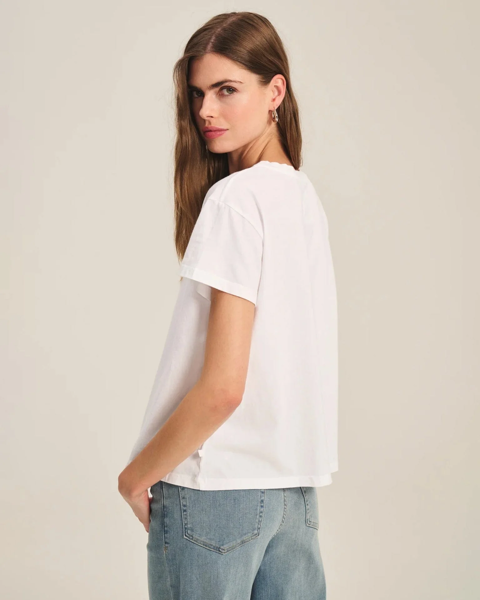 Tia Short Sleeve Crew Neck Top in White - Image 3
